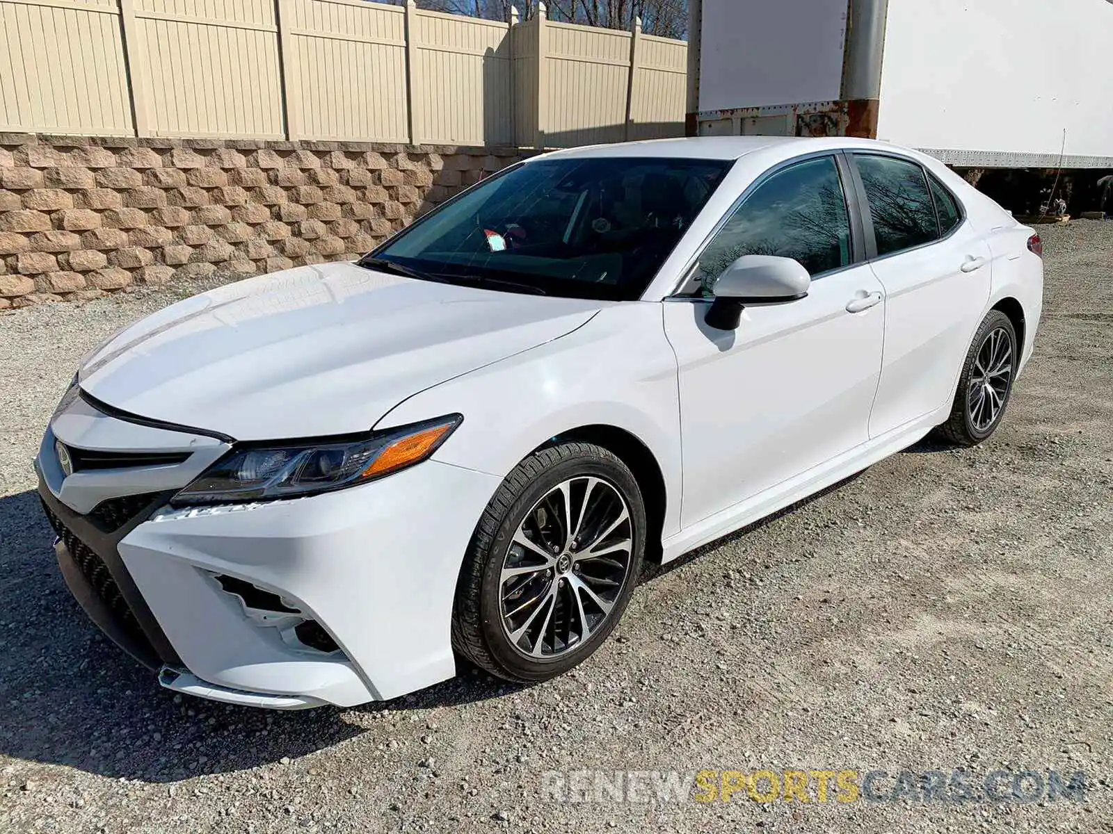 3 Photograph of a damaged car 4T1B11HK2KU698118 TOYOTA CAMRY 2019