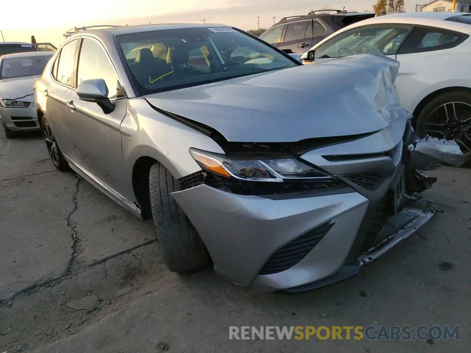 1 Photograph of a damaged car 4T1B11HK2KU698166 TOYOTA CAMRY 2019