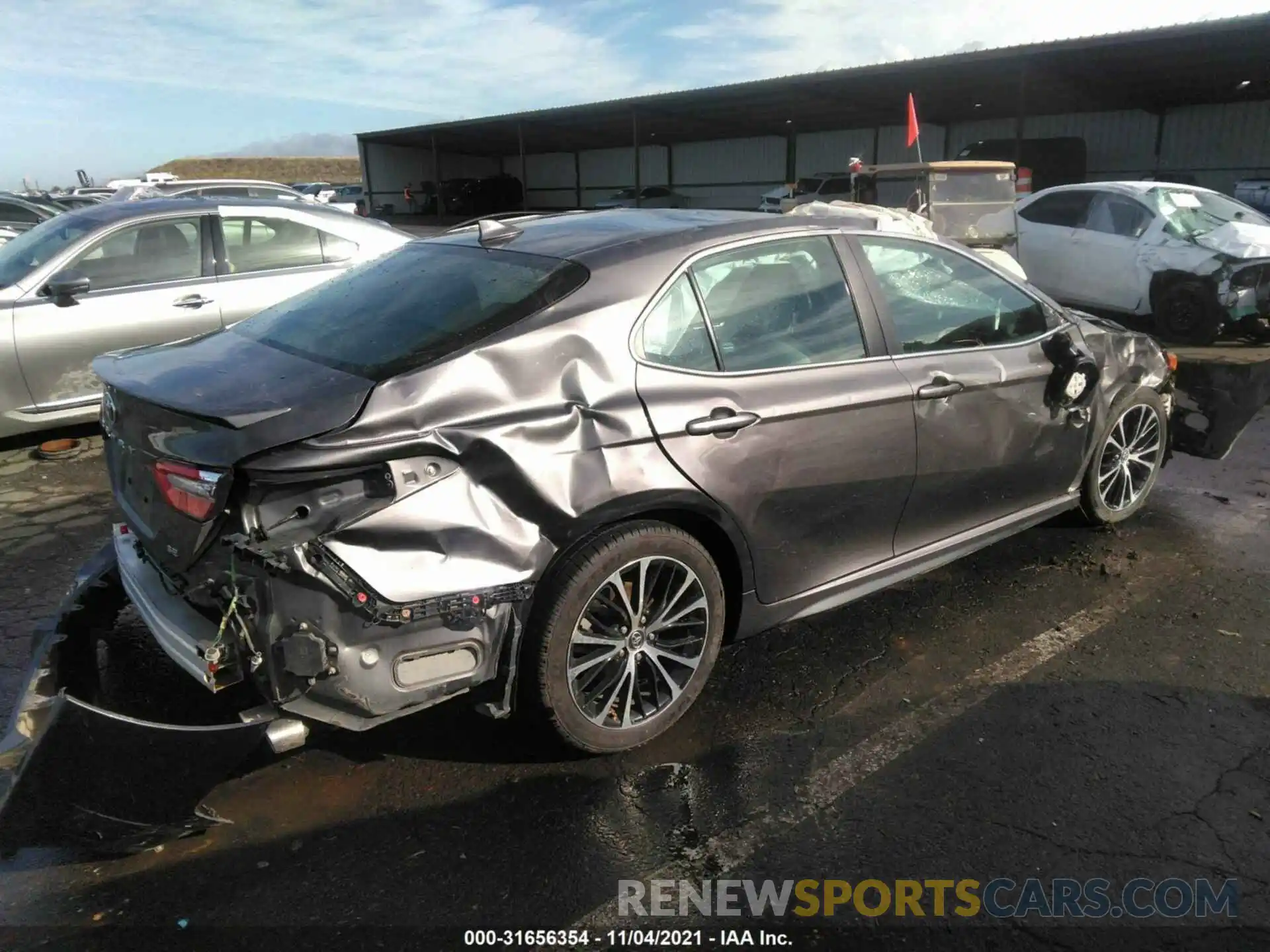 4 Photograph of a damaged car 4T1B11HK2KU698250 TOYOTA CAMRY 2019