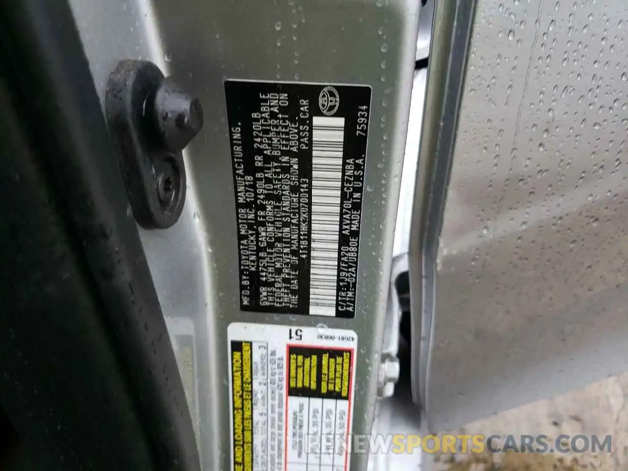 10 Photograph of a damaged car 4T1B11HK2KU700143 TOYOTA CAMRY 2019