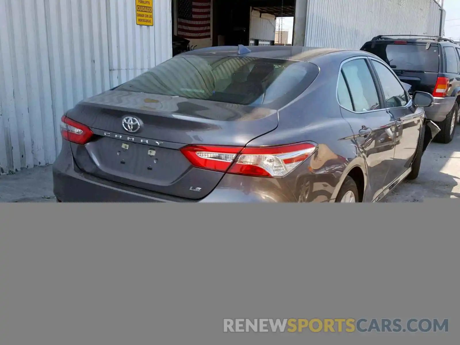 4 Photograph of a damaged car 4T1B11HK2KU700434 TOYOTA CAMRY 2019