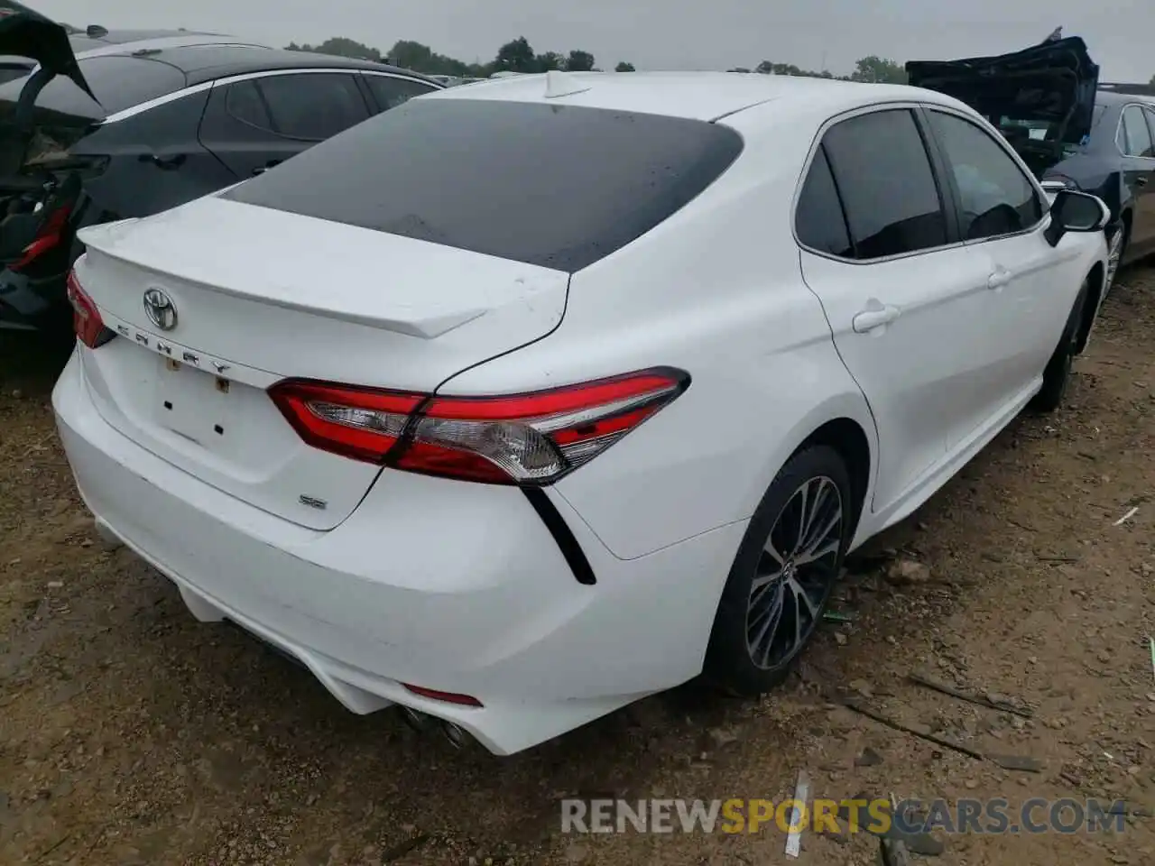 4 Photograph of a damaged car 4T1B11HK2KU701034 TOYOTA CAMRY 2019