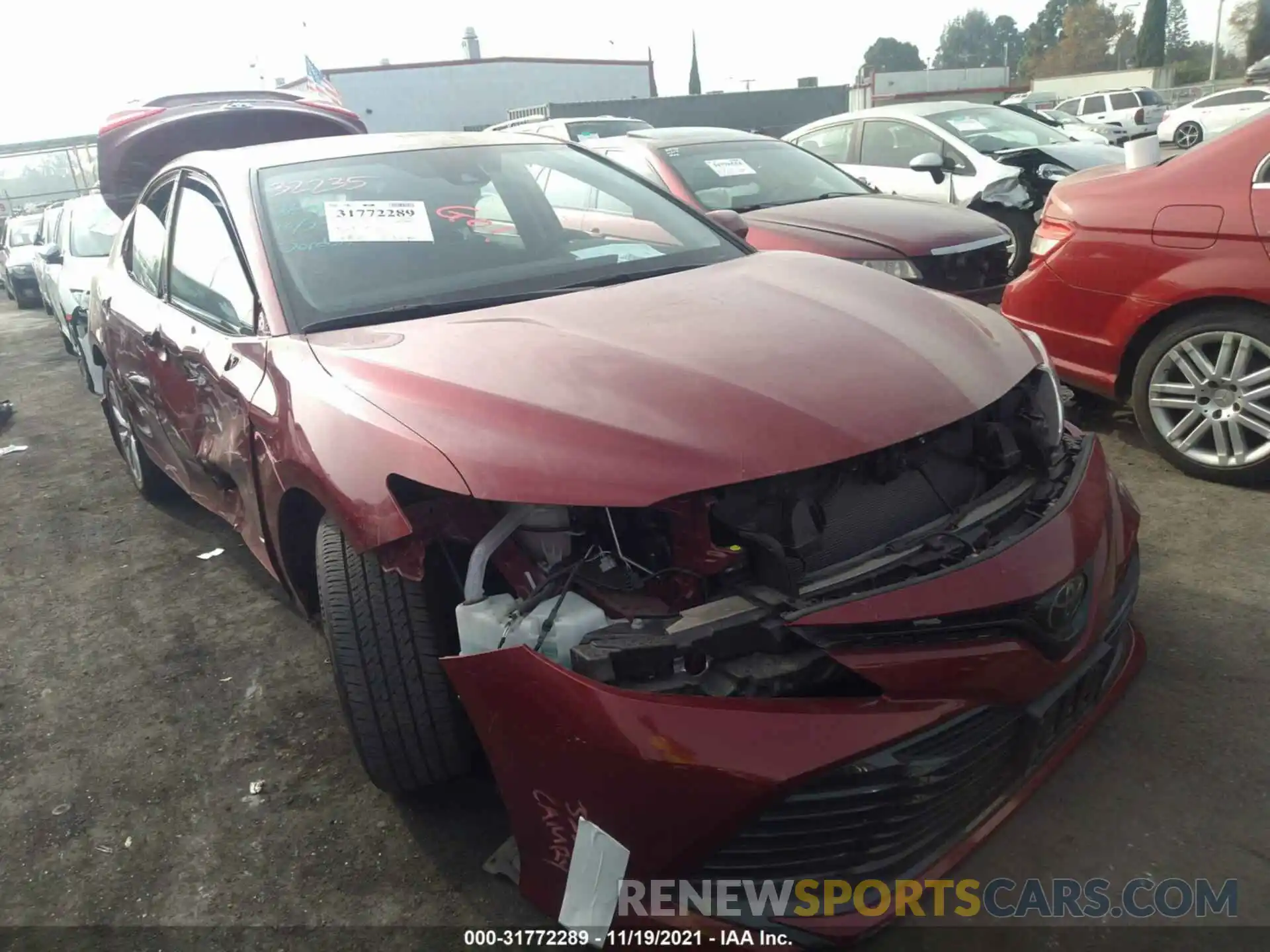 1 Photograph of a damaged car 4T1B11HK2KU704077 TOYOTA CAMRY 2019