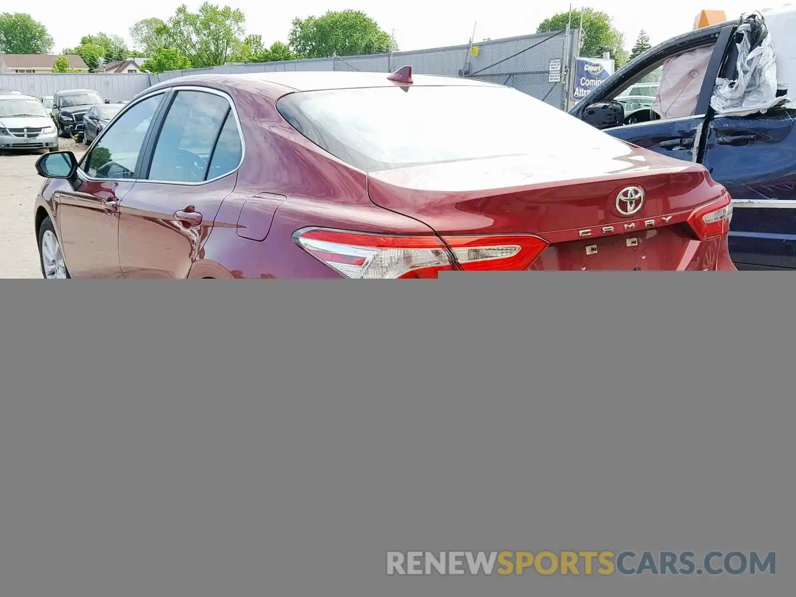 3 Photograph of a damaged car 4T1B11HK2KU704595 TOYOTA CAMRY 2019