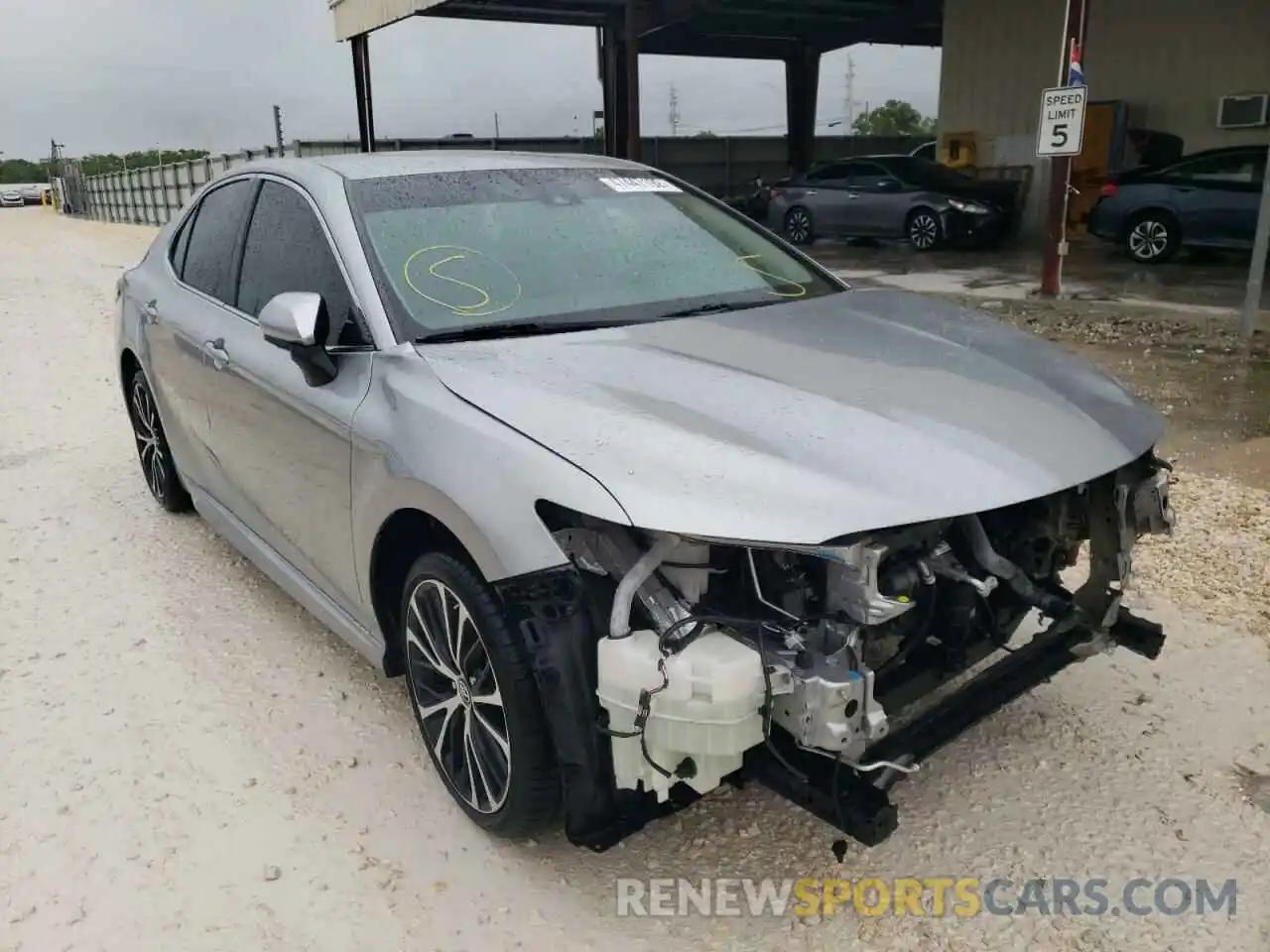 1 Photograph of a damaged car 4T1B11HK2KU705617 TOYOTA CAMRY 2019