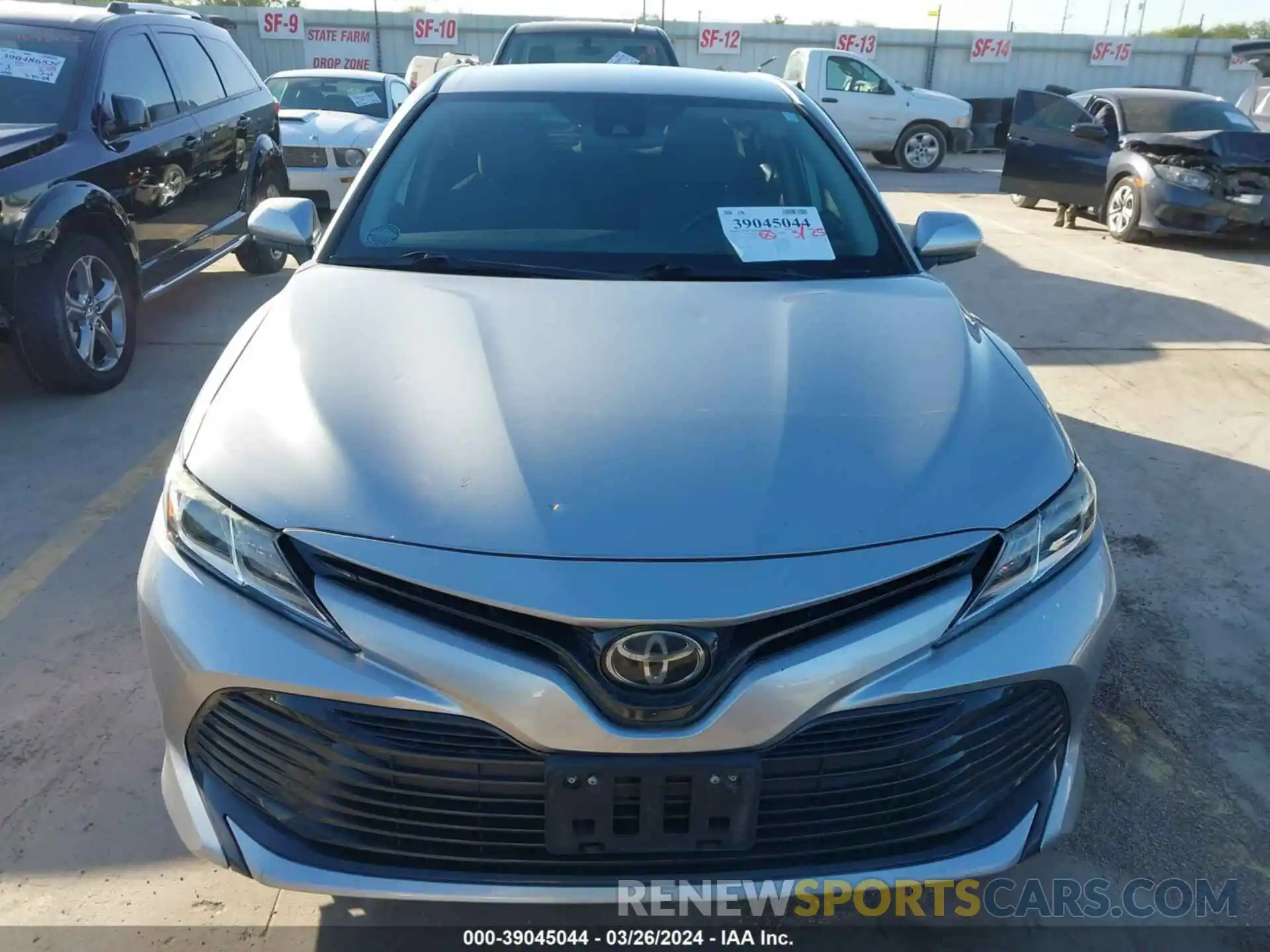 12 Photograph of a damaged car 4T1B11HK2KU706640 TOYOTA CAMRY 2019