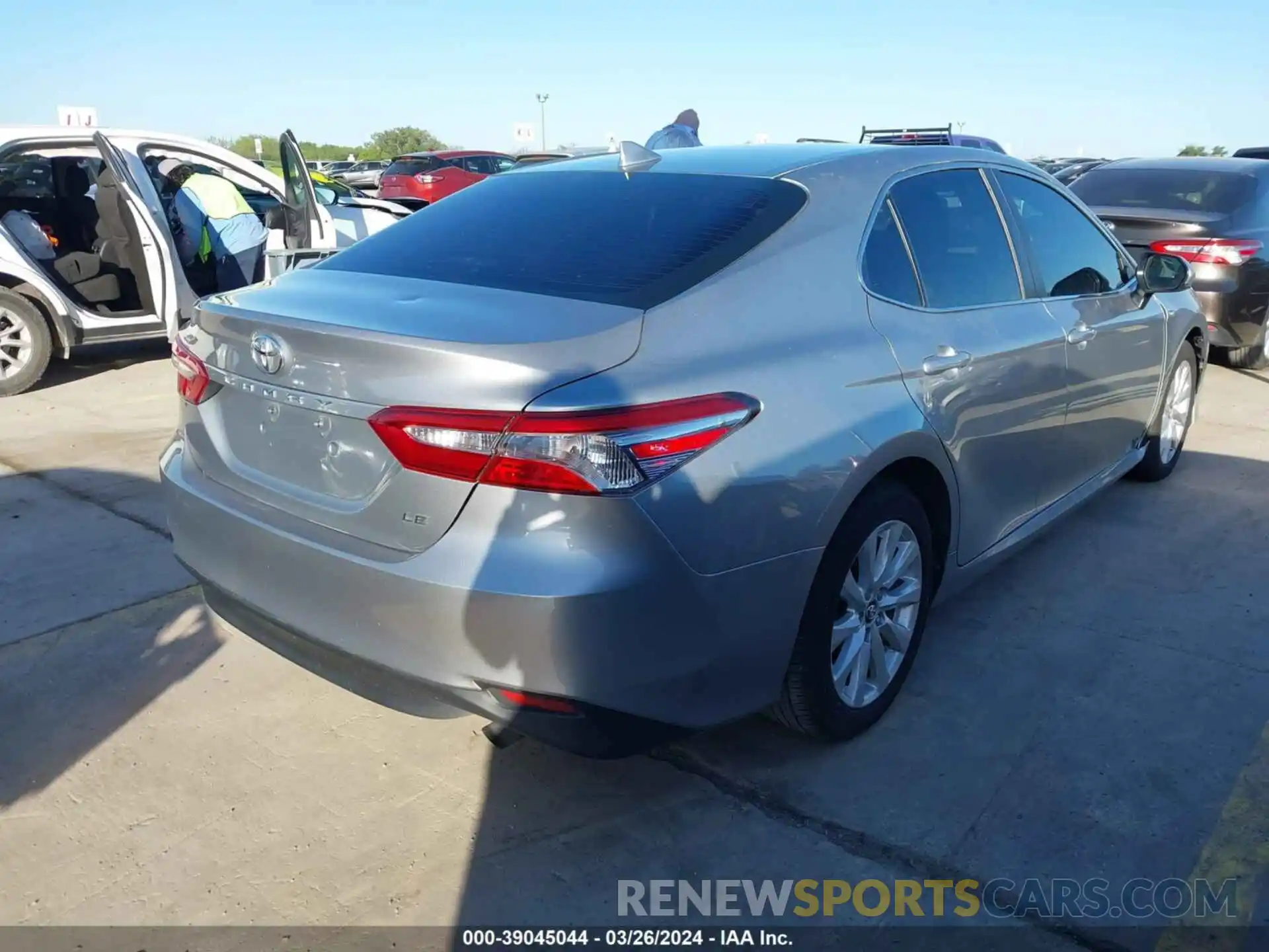 4 Photograph of a damaged car 4T1B11HK2KU706640 TOYOTA CAMRY 2019