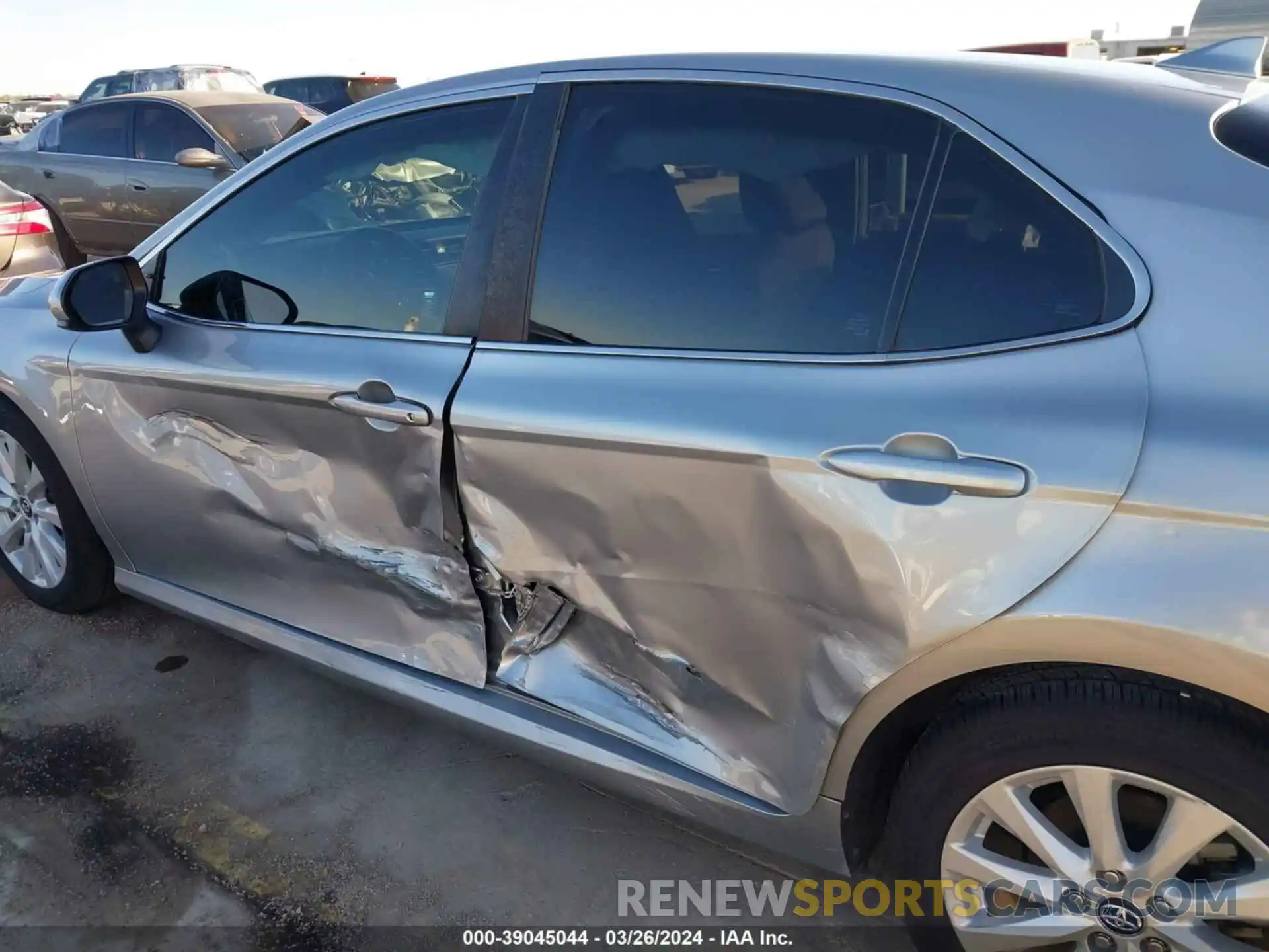 6 Photograph of a damaged car 4T1B11HK2KU706640 TOYOTA CAMRY 2019