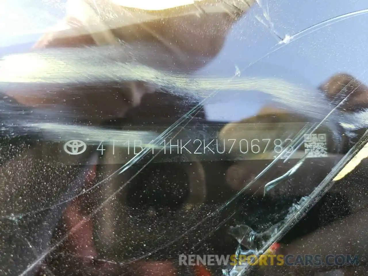 10 Photograph of a damaged car 4T1B11HK2KU706783 TOYOTA CAMRY 2019