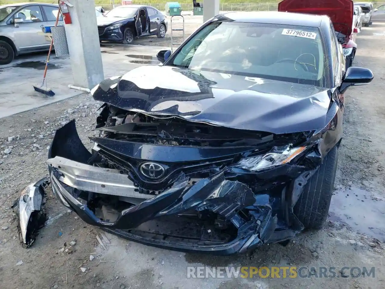 9 Photograph of a damaged car 4T1B11HK2KU707285 TOYOTA CAMRY 2019