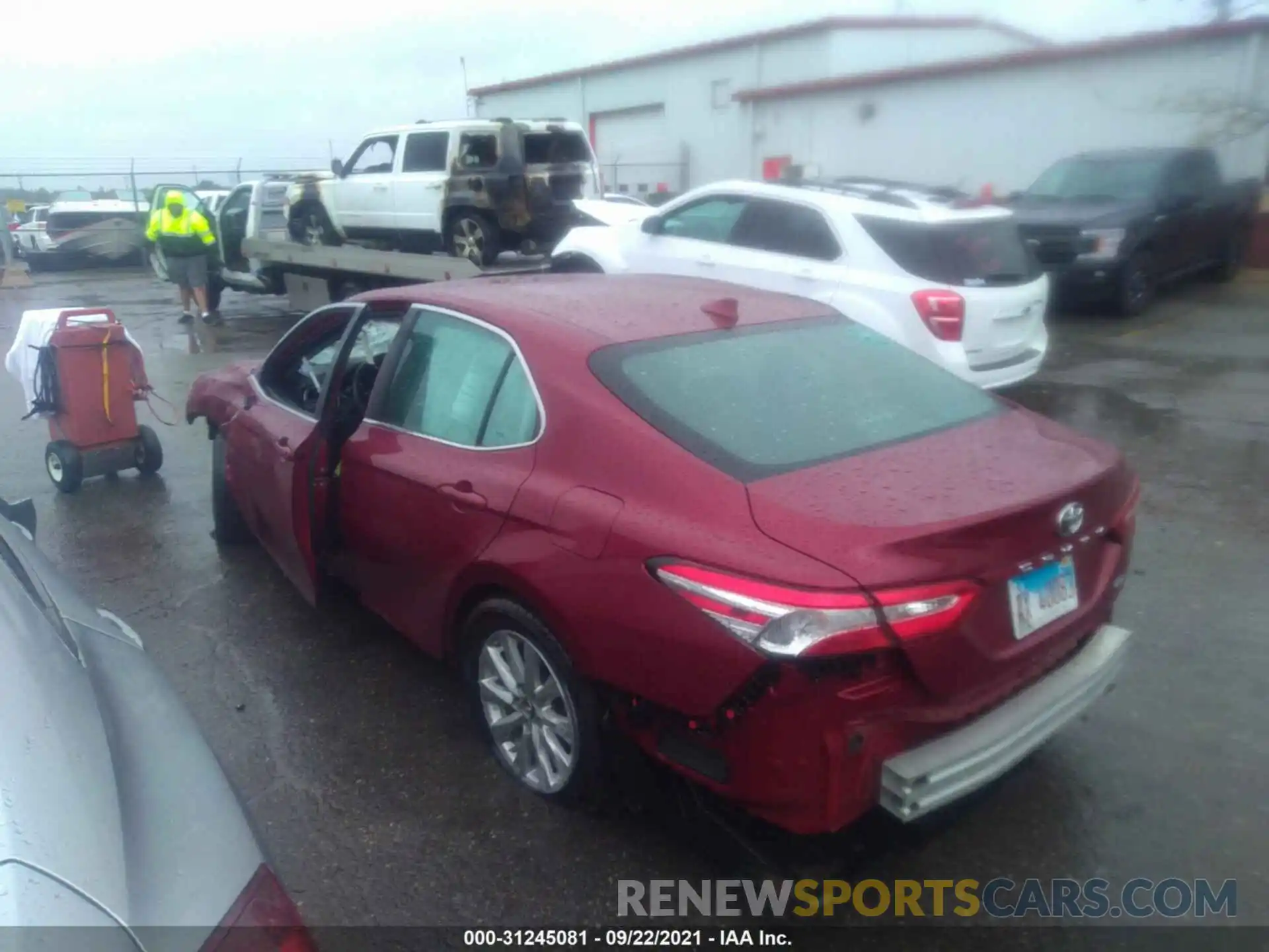 3 Photograph of a damaged car 4T1B11HK2KU708422 TOYOTA CAMRY 2019