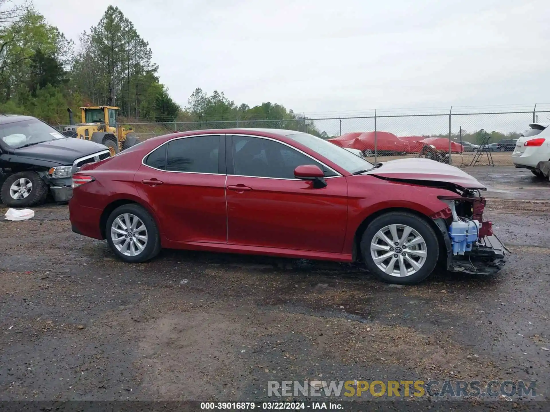 14 Photograph of a damaged car 4T1B11HK2KU708937 TOYOTA CAMRY 2019