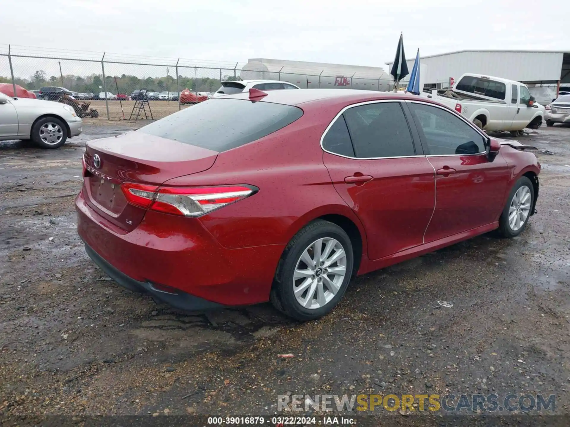 4 Photograph of a damaged car 4T1B11HK2KU708937 TOYOTA CAMRY 2019