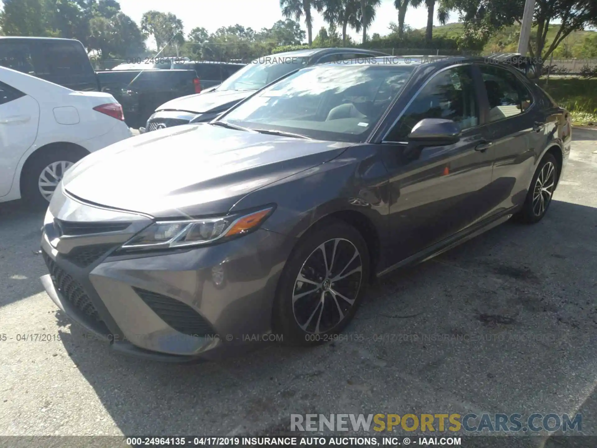 2 Photograph of a damaged car 4T1B11HK2KU709070 TOYOTA CAMRY 2019