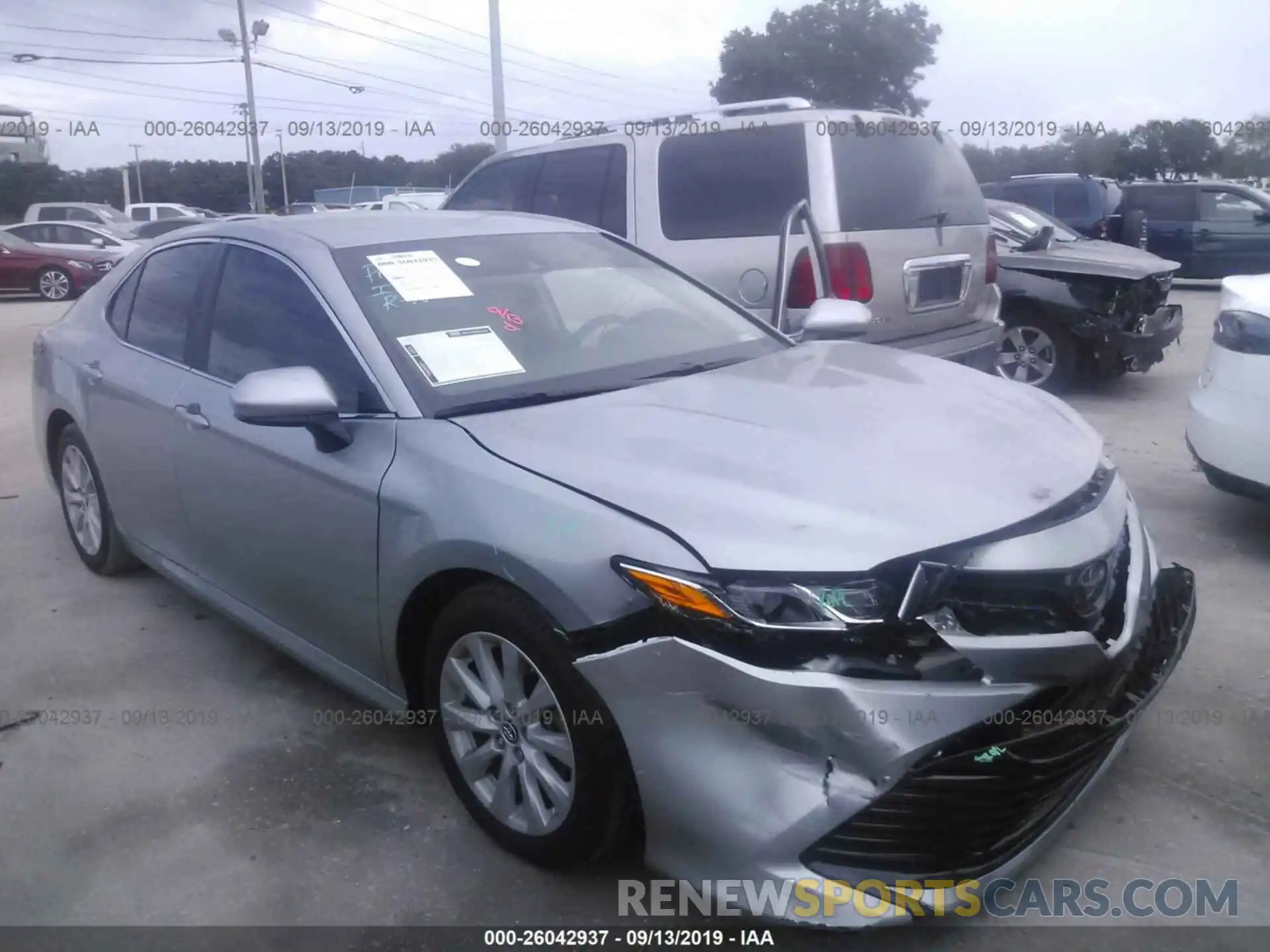 1 Photograph of a damaged car 4T1B11HK2KU709683 TOYOTA CAMRY 2019