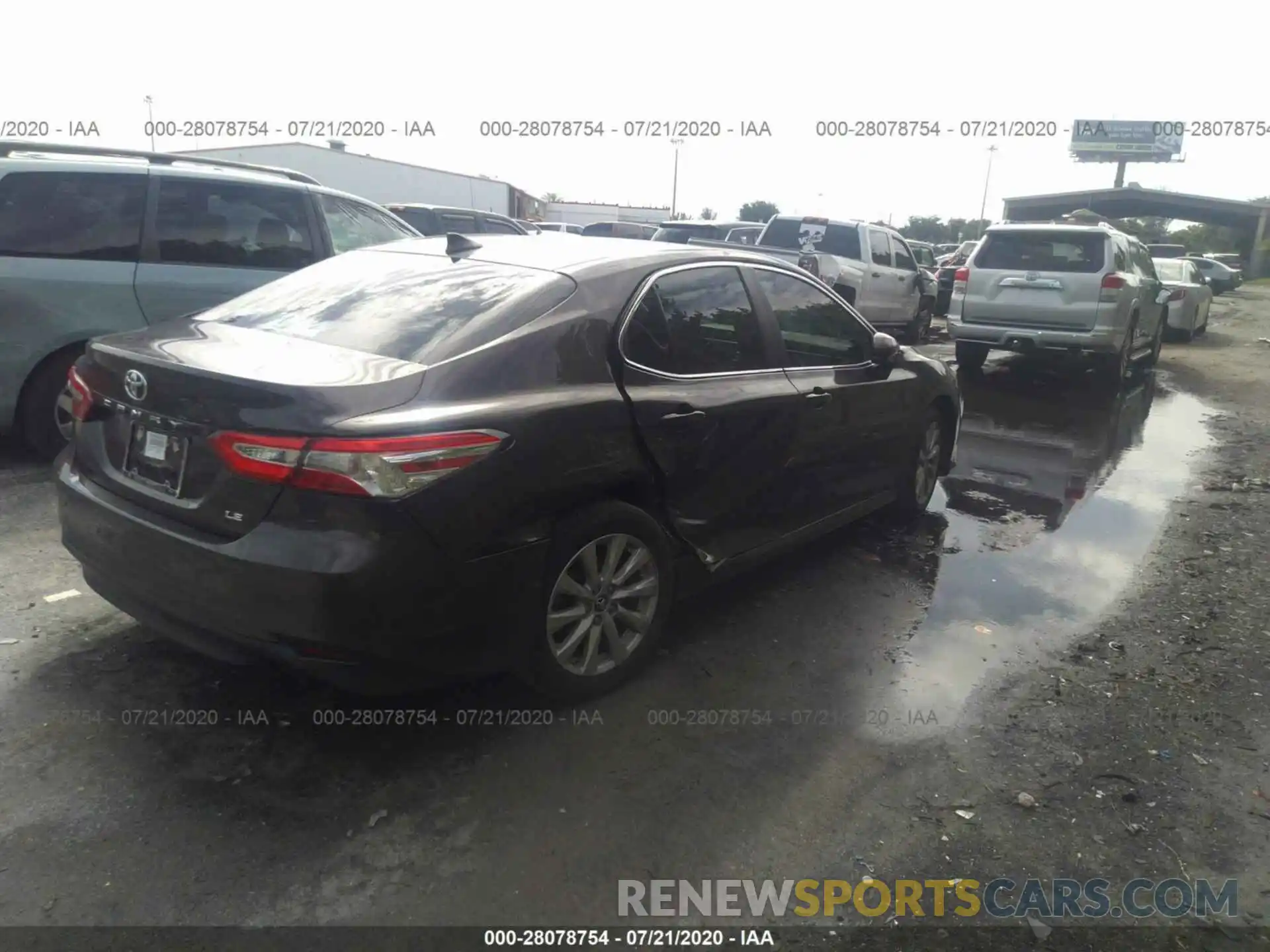 4 Photograph of a damaged car 4T1B11HK2KU710784 TOYOTA CAMRY 2019