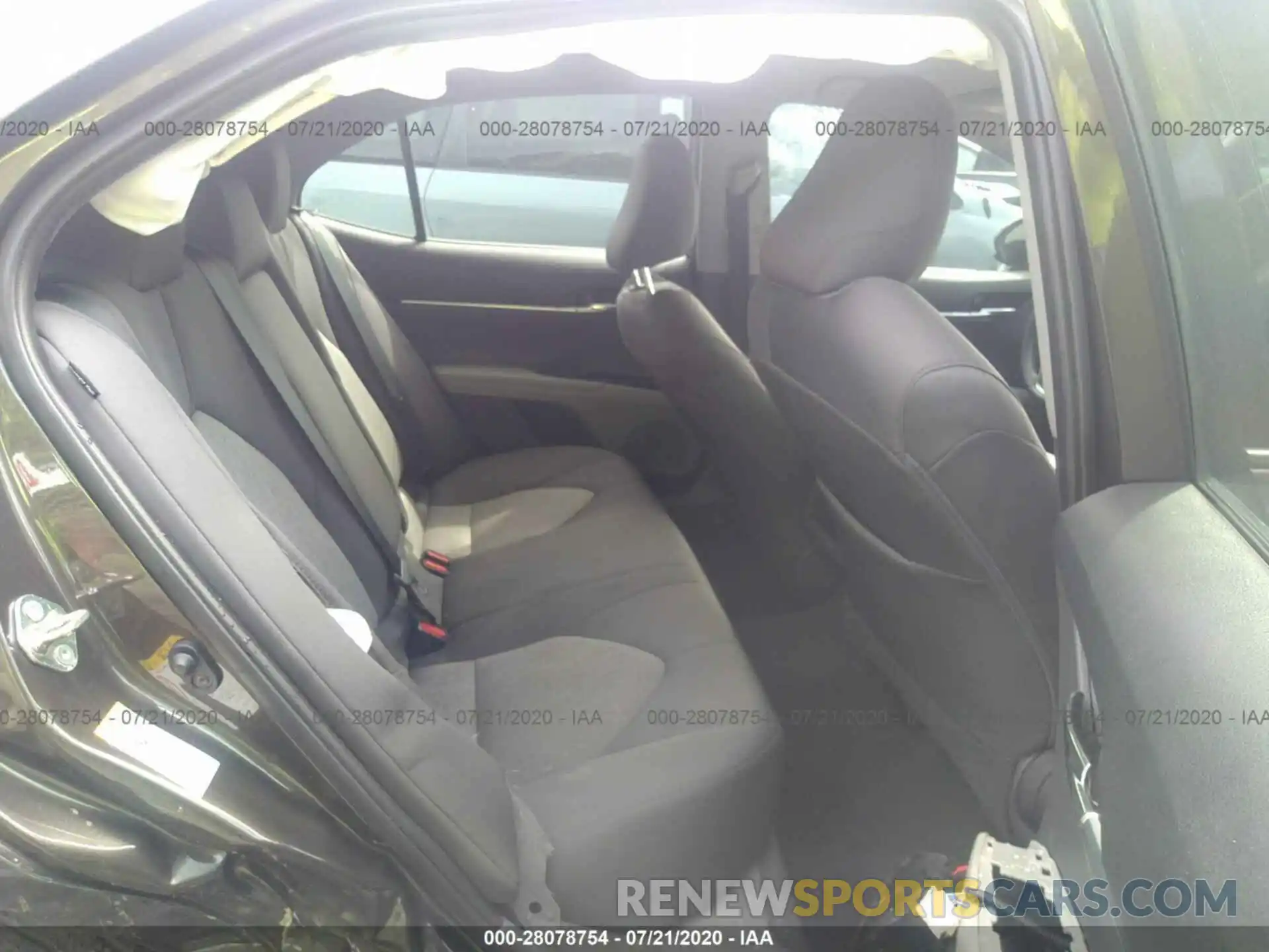 8 Photograph of a damaged car 4T1B11HK2KU710784 TOYOTA CAMRY 2019