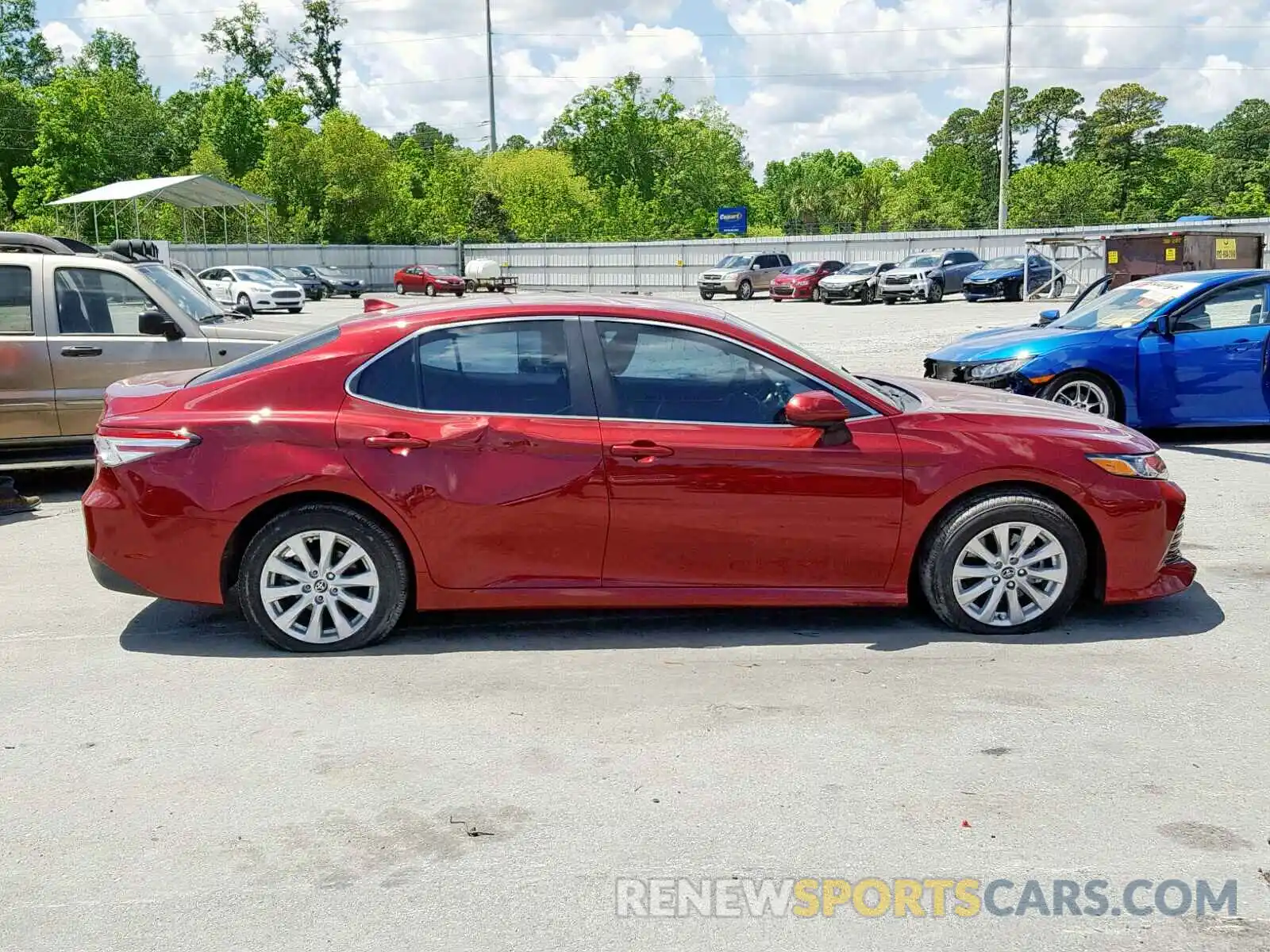 9 Photograph of a damaged car 4T1B11HK2KU711983 TOYOTA CAMRY 2019