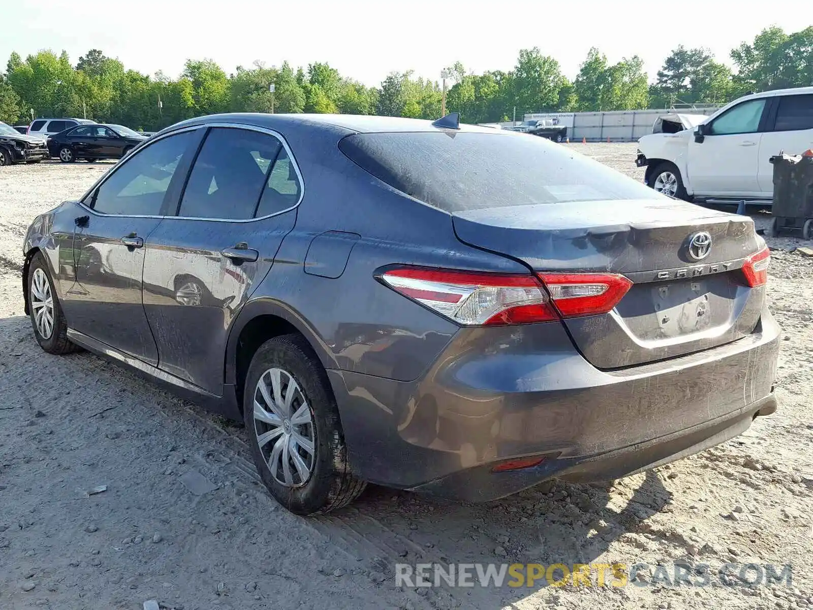 3 Photograph of a damaged car 4T1B11HK2KU712132 TOYOTA CAMRY 2019