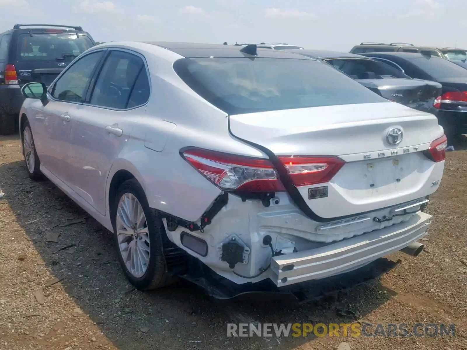 3 Photograph of a damaged car 4T1B11HK2KU713197 TOYOTA CAMRY 2019