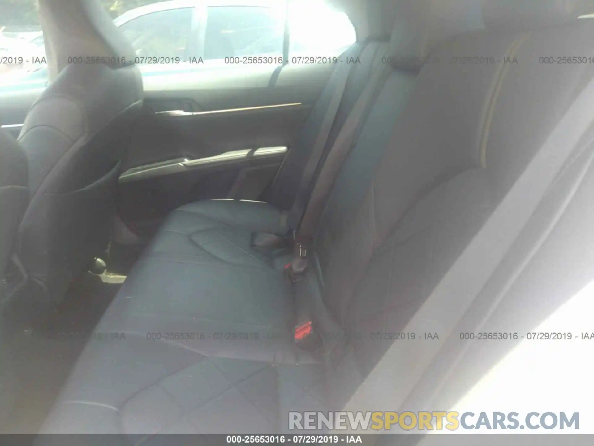 8 Photograph of a damaged car 4T1B11HK2KU713880 TOYOTA CAMRY 2019