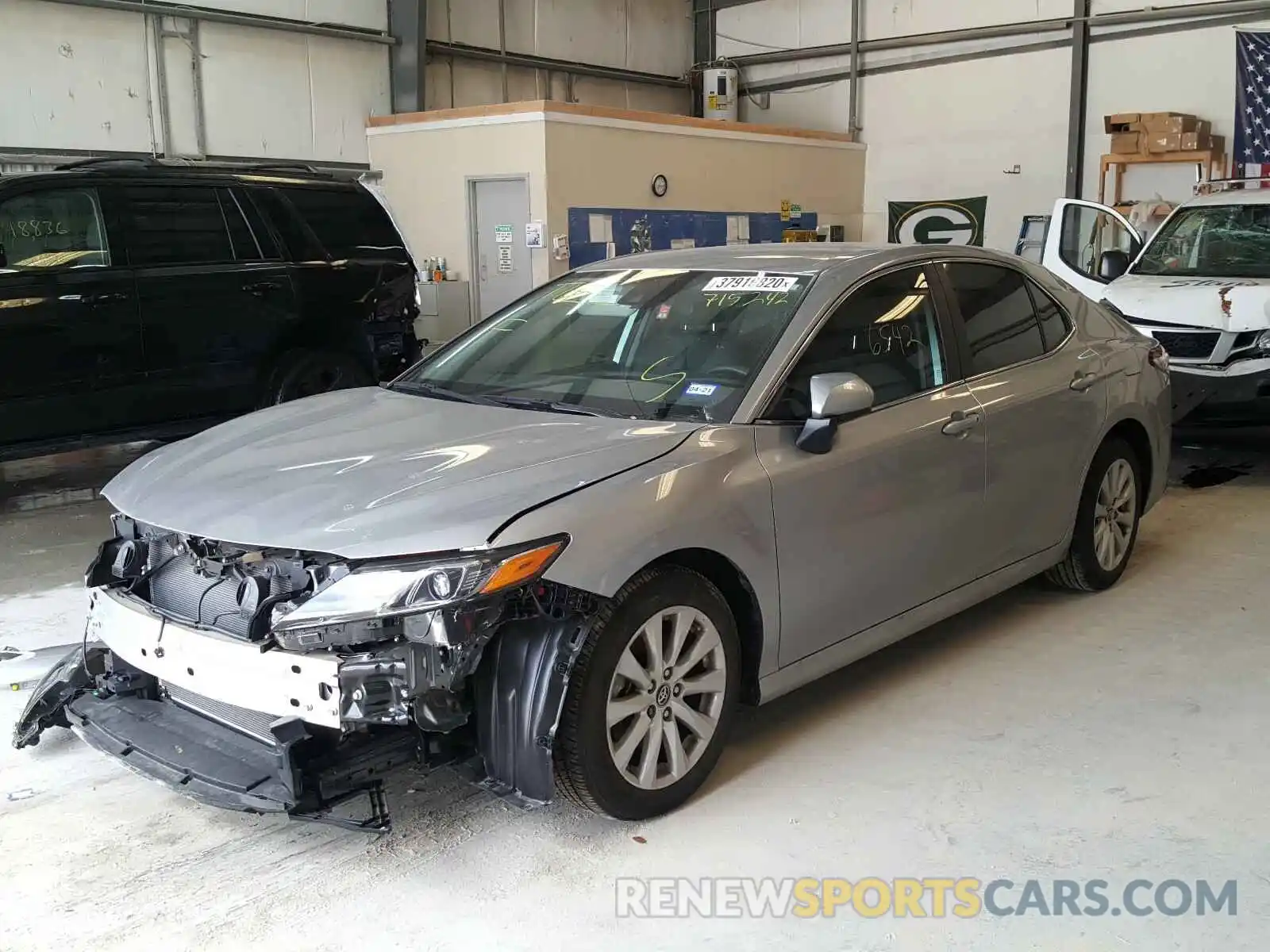 2 Photograph of a damaged car 4T1B11HK2KU715242 TOYOTA CAMRY 2019