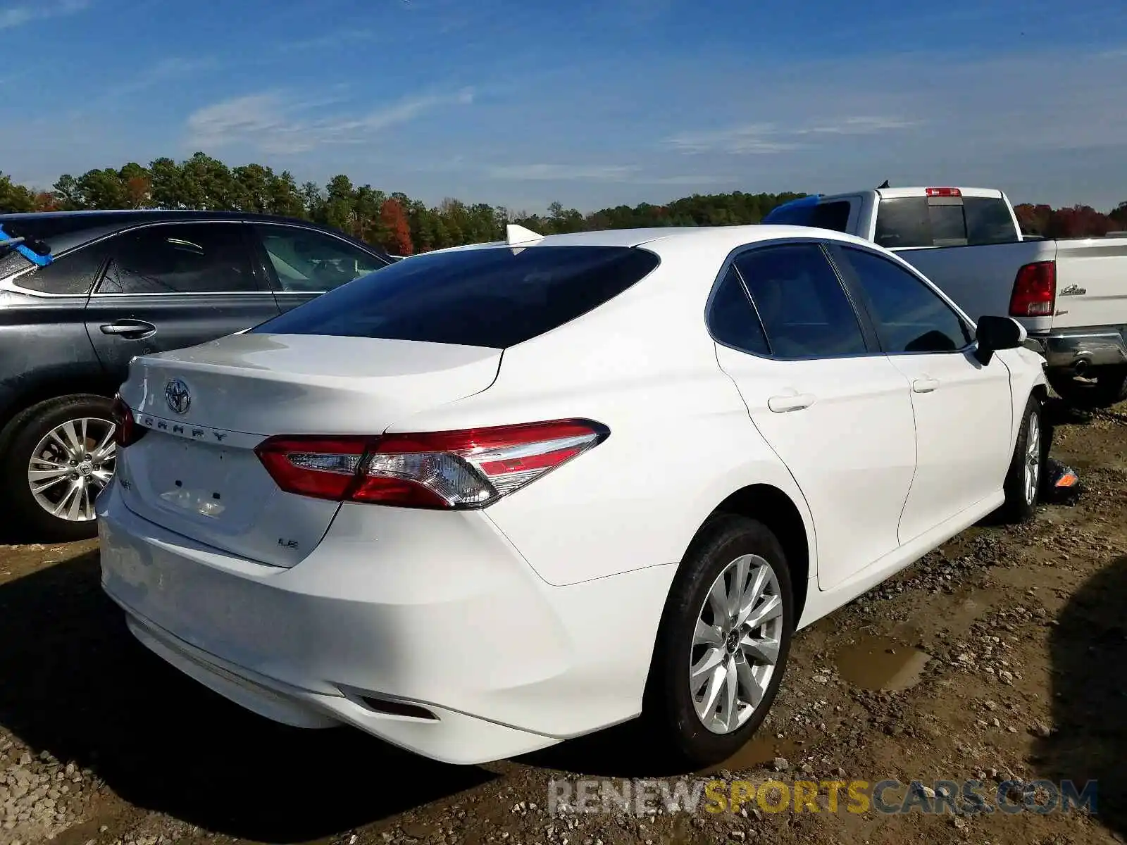 4 Photograph of a damaged car 4T1B11HK2KU716035 TOYOTA CAMRY 2019