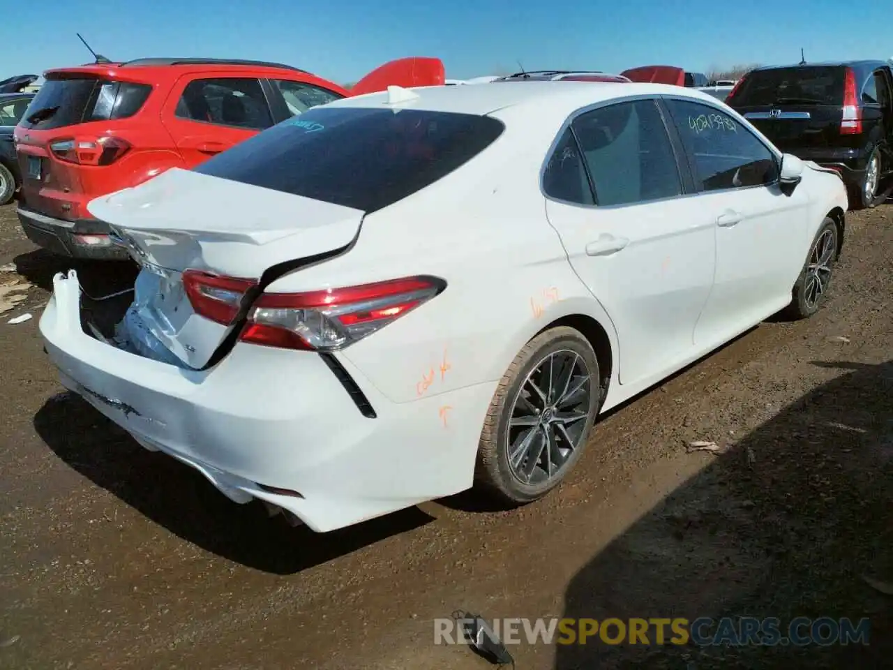 4 Photograph of a damaged car 4T1B11HK2KU716083 TOYOTA CAMRY 2019