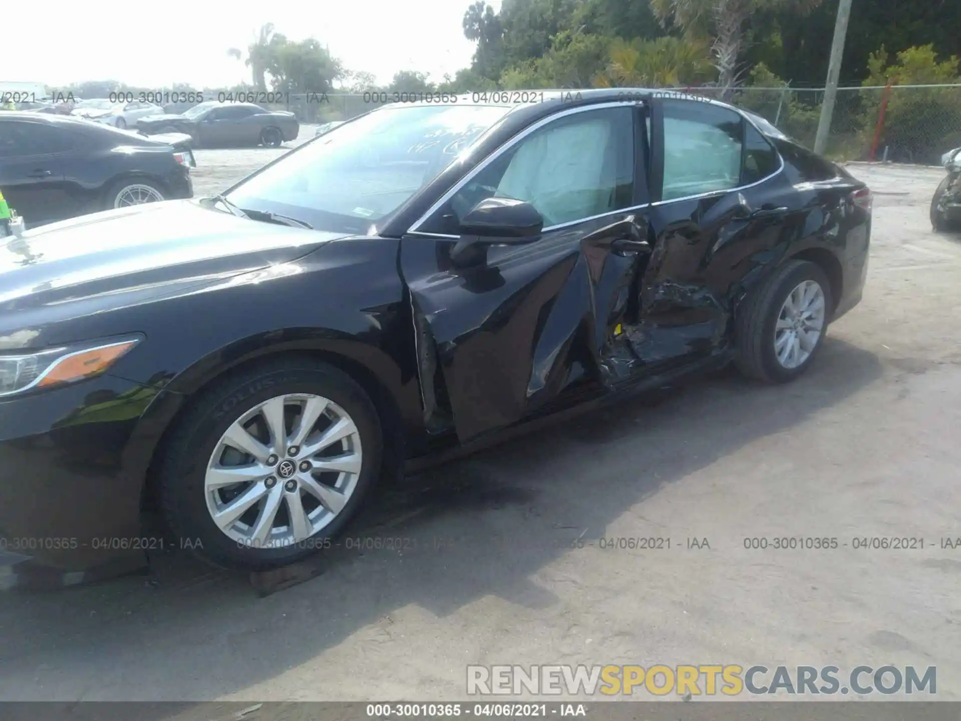 6 Photograph of a damaged car 4T1B11HK2KU716701 TOYOTA CAMRY 2019