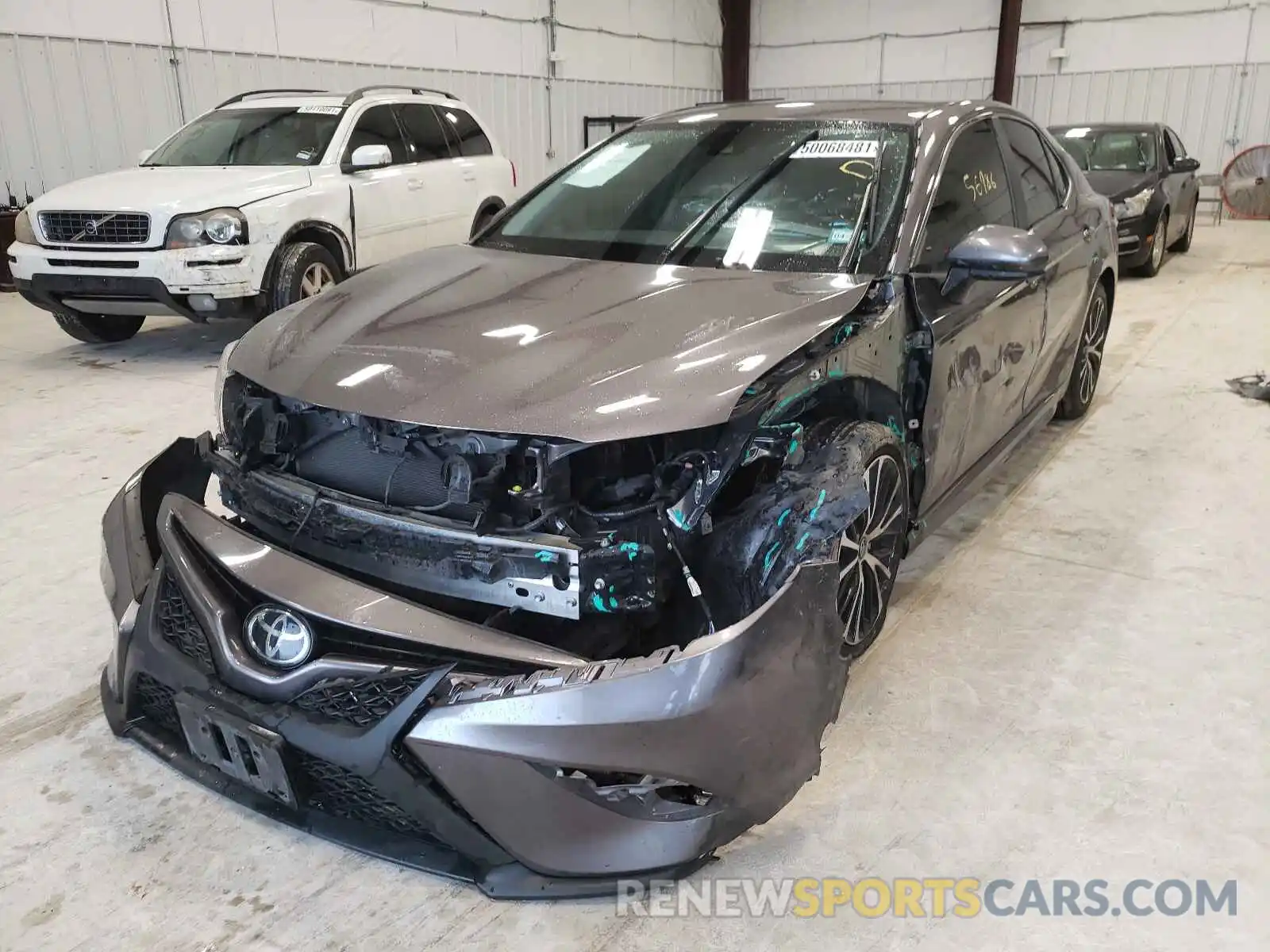 2 Photograph of a damaged car 4T1B11HK2KU717220 TOYOTA CAMRY 2019