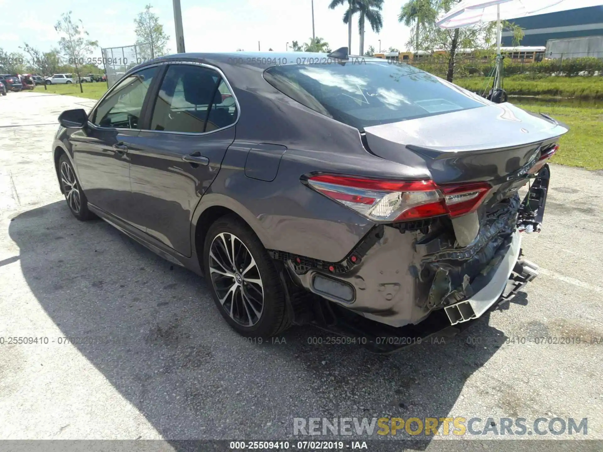 3 Photograph of a damaged car 4T1B11HK2KU717766 TOYOTA CAMRY 2019