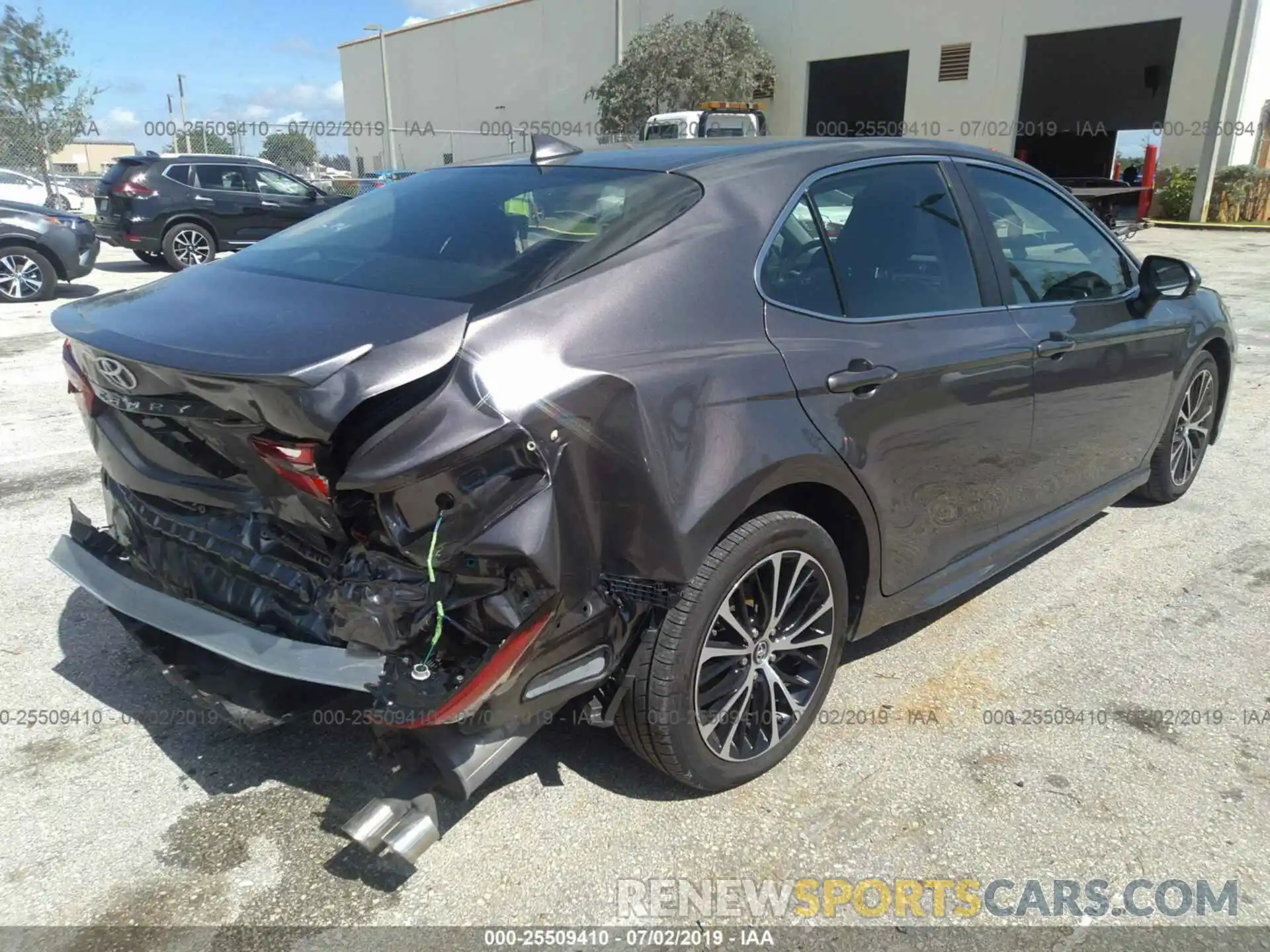 4 Photograph of a damaged car 4T1B11HK2KU717766 TOYOTA CAMRY 2019