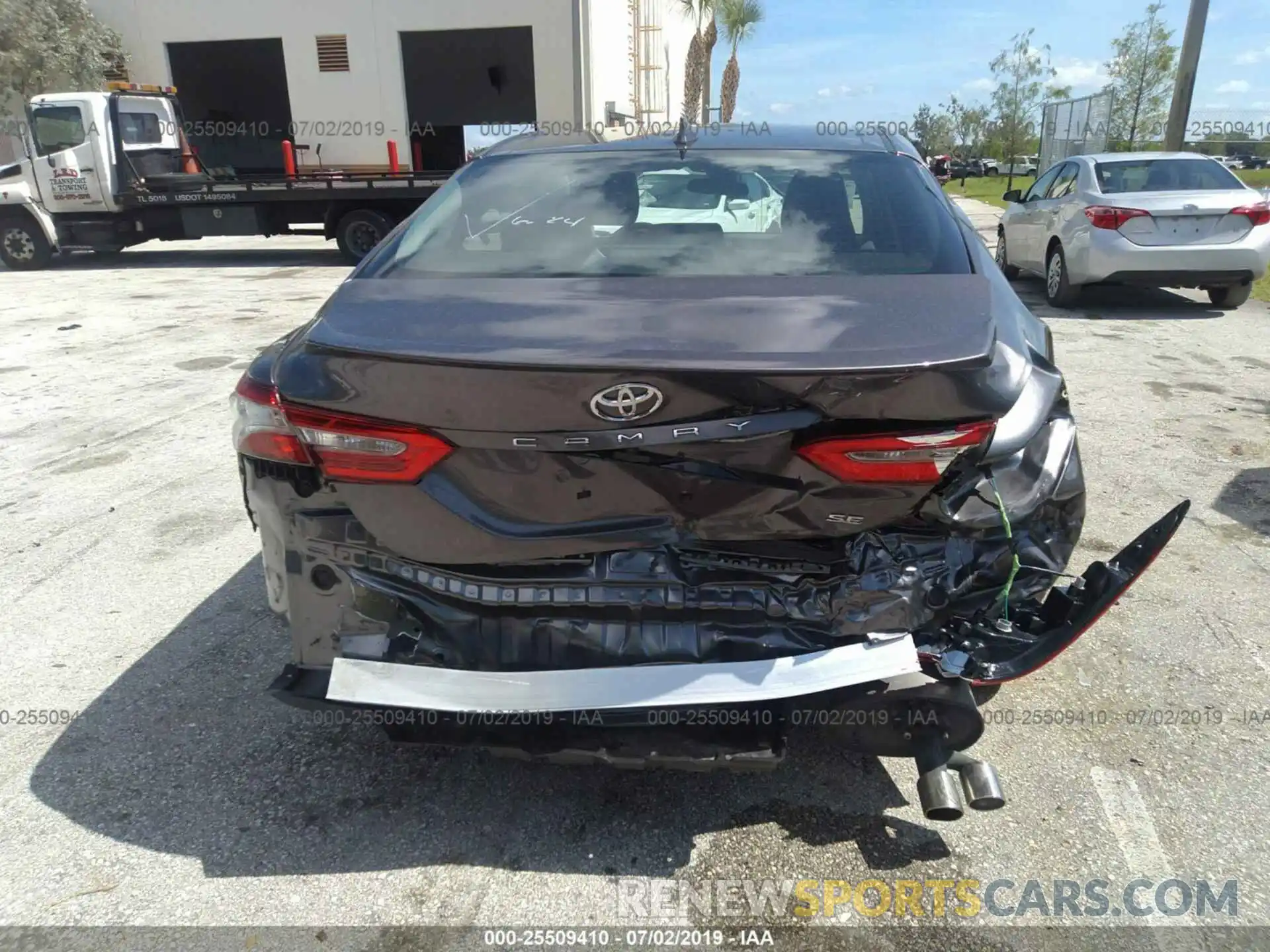 6 Photograph of a damaged car 4T1B11HK2KU717766 TOYOTA CAMRY 2019