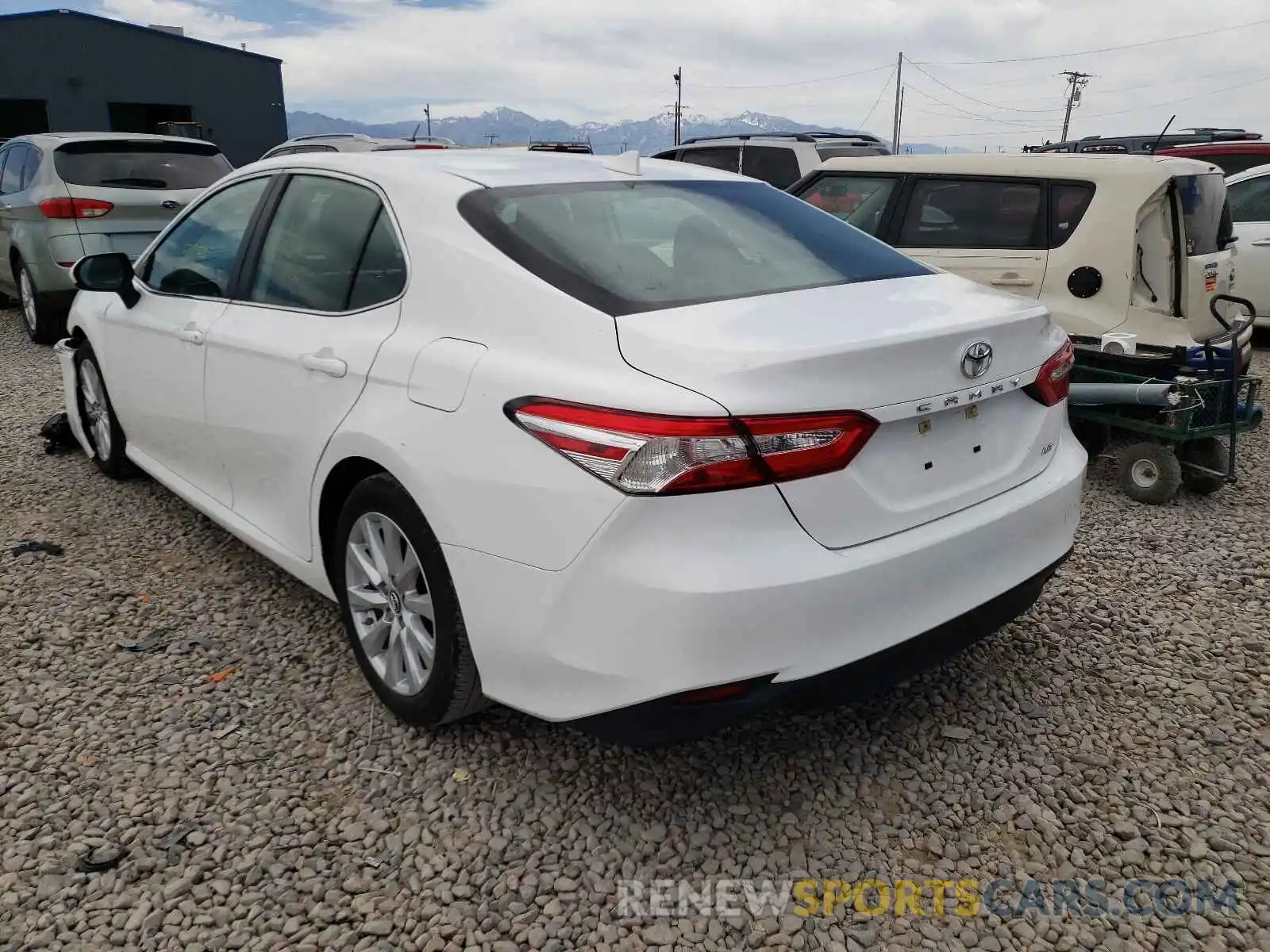 3 Фотография поврежденного автомобиля 4T1B11HK2KU718559 TOYOTA CAMRY 2019