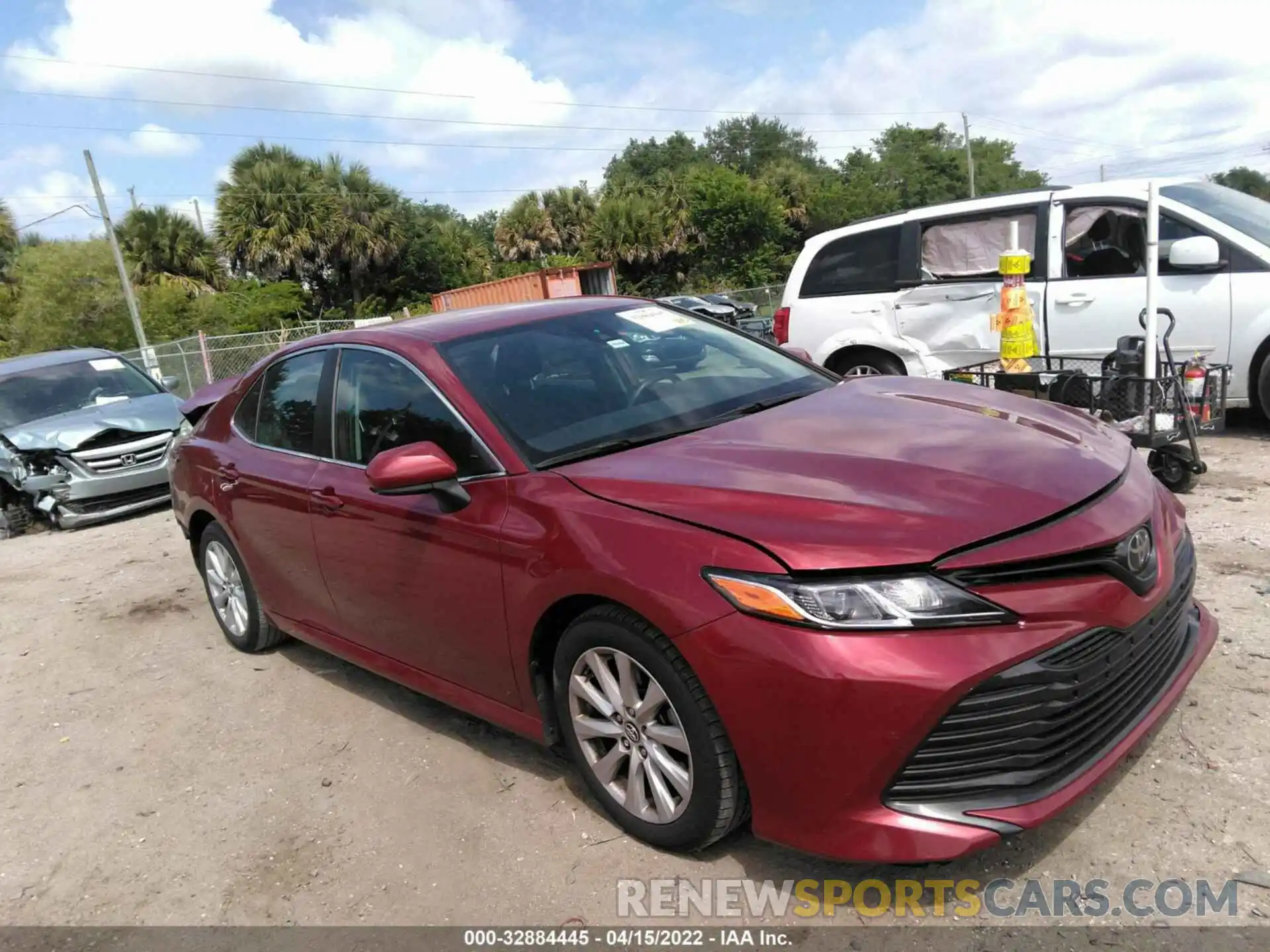 1 Photograph of a damaged car 4T1B11HK2KU718688 TOYOTA CAMRY 2019