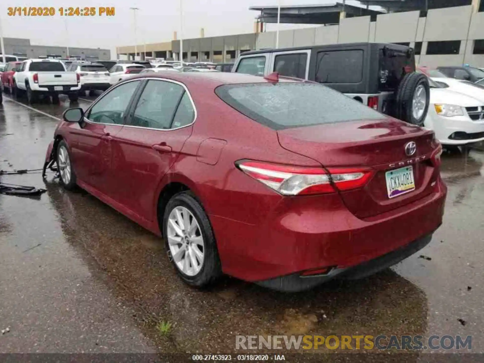 14 Photograph of a damaged car 4T1B11HK2KU719159 TOYOTA CAMRY 2019