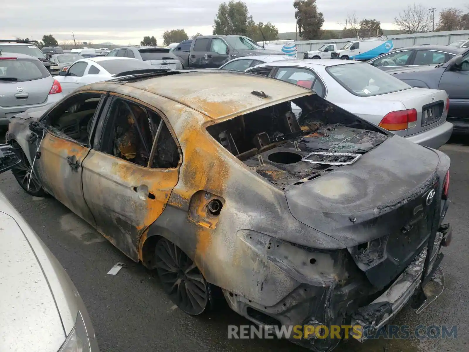 3 Photograph of a damaged car 4T1B11HK2KU720084 TOYOTA CAMRY 2019