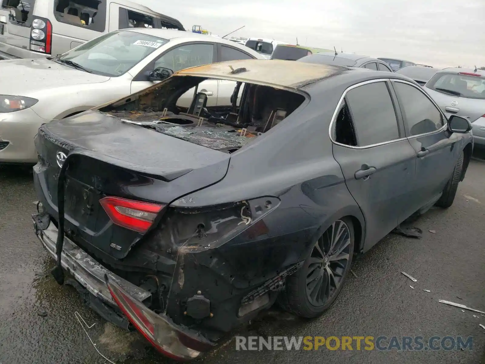 4 Photograph of a damaged car 4T1B11HK2KU720084 TOYOTA CAMRY 2019