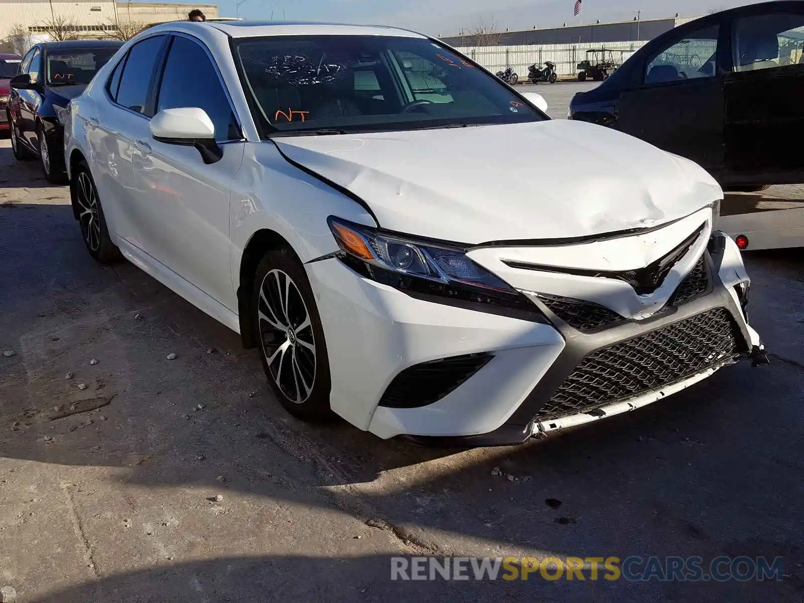 1 Photograph of a damaged car 4T1B11HK2KU720294 TOYOTA CAMRY 2019