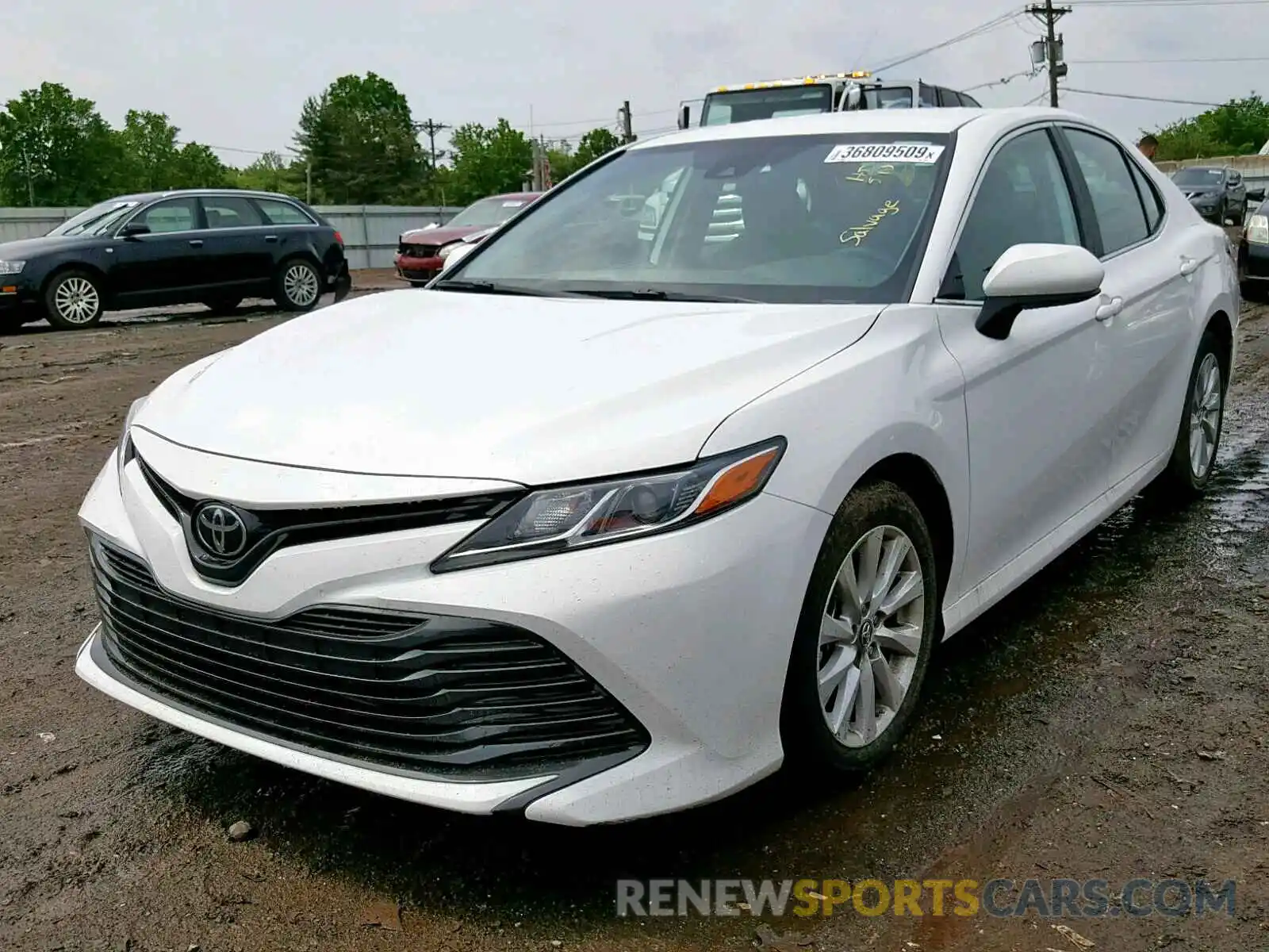 2 Photograph of a damaged car 4T1B11HK2KU720652 TOYOTA CAMRY 2019