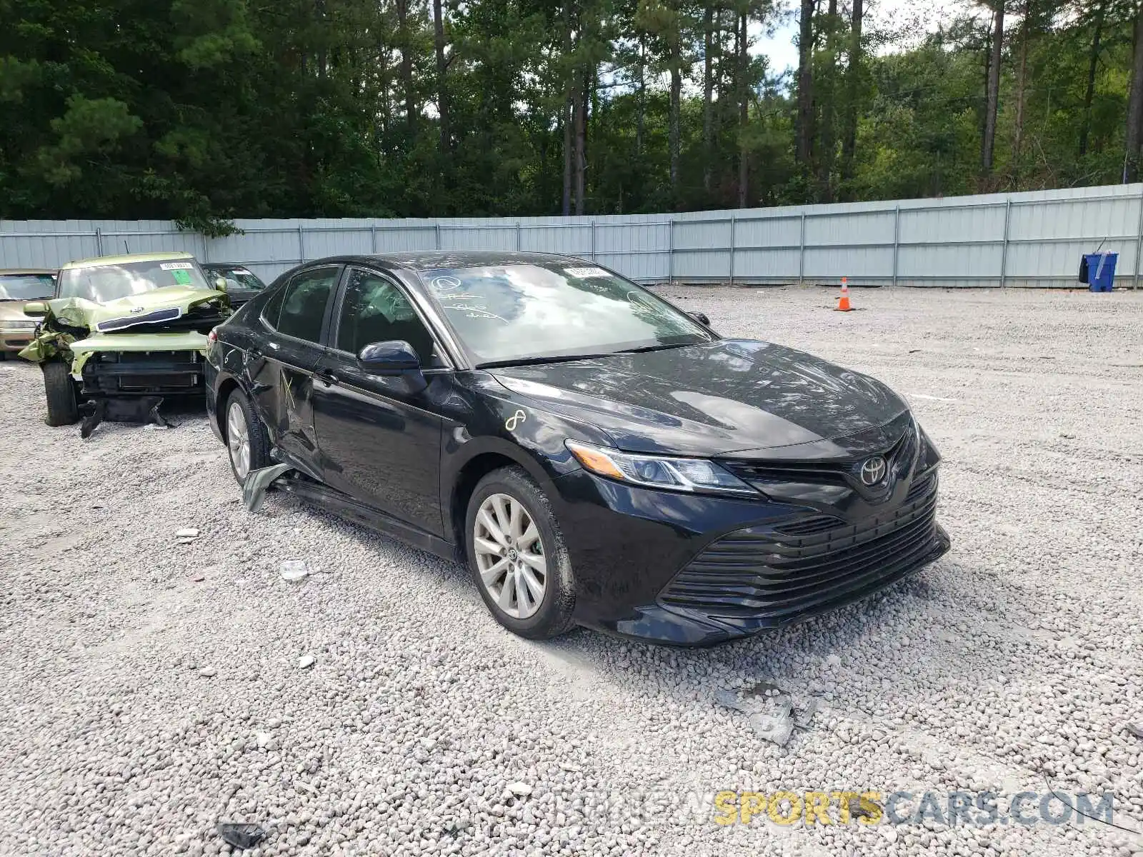 1 Photograph of a damaged car 4T1B11HK2KU720845 TOYOTA CAMRY 2019