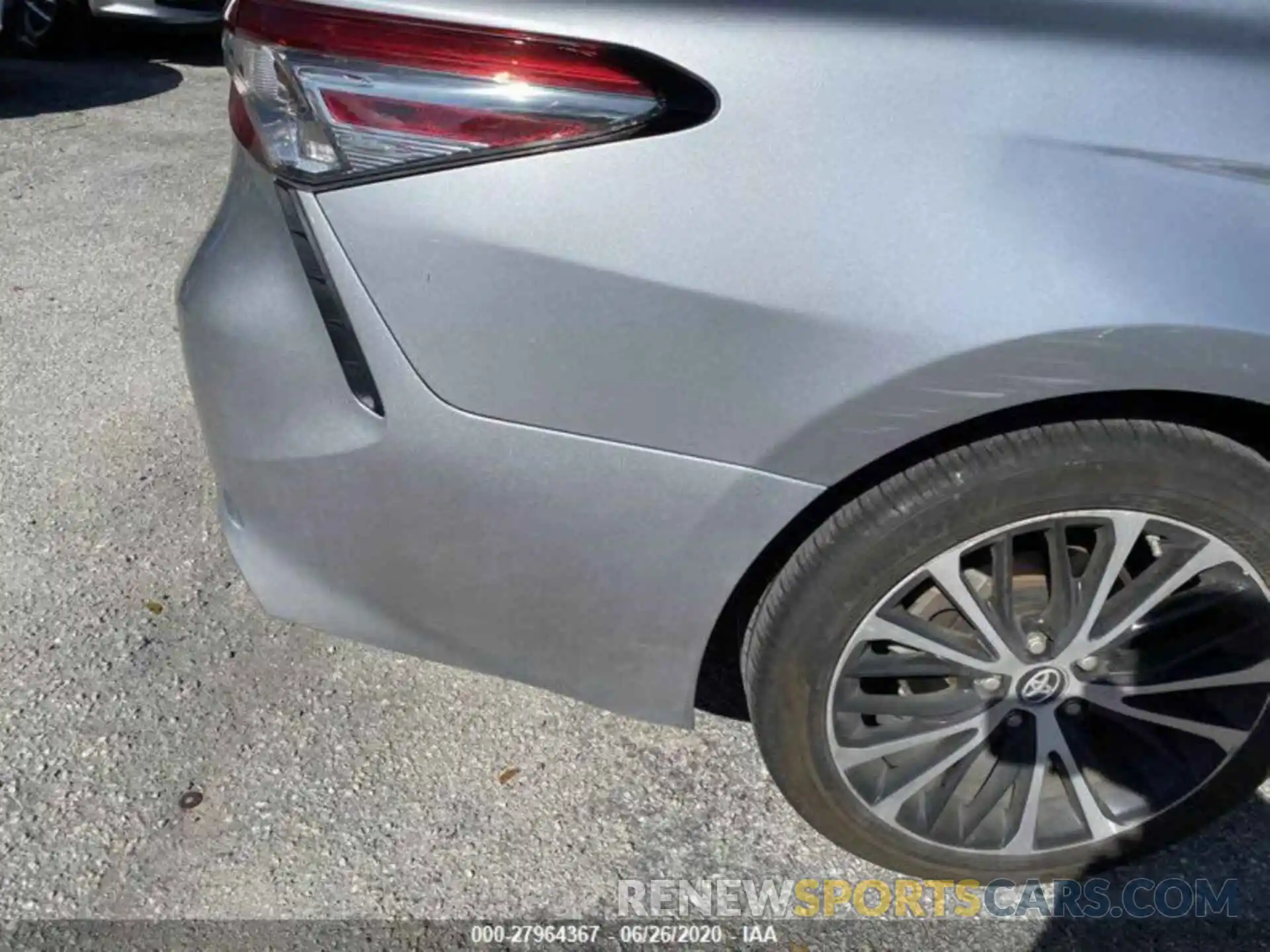 10 Photograph of a damaged car 4T1B11HK2KU721350 TOYOTA CAMRY 2019