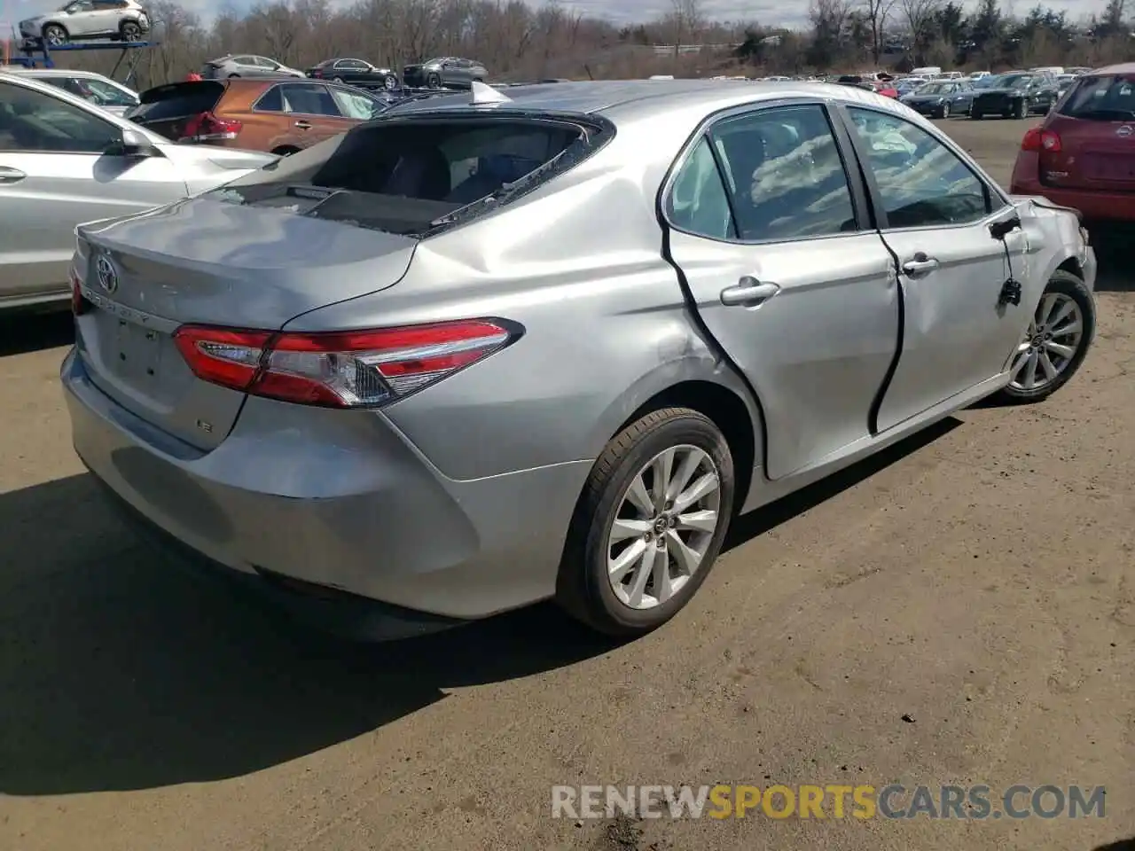 3 Photograph of a damaged car 4T1B11HK2KU721512 TOYOTA CAMRY 2019