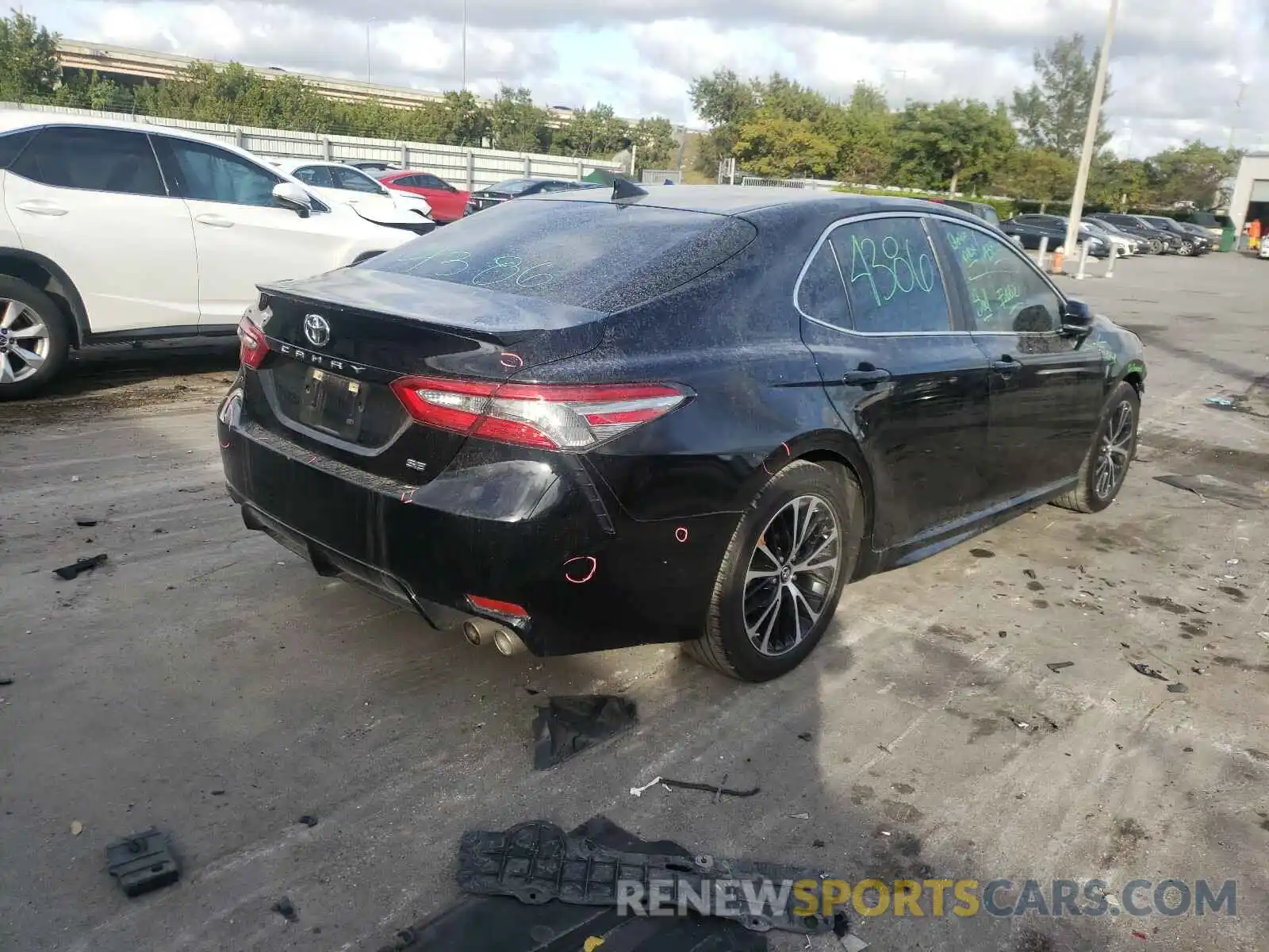 4 Photograph of a damaged car 4T1B11HK2KU724071 TOYOTA CAMRY 2019