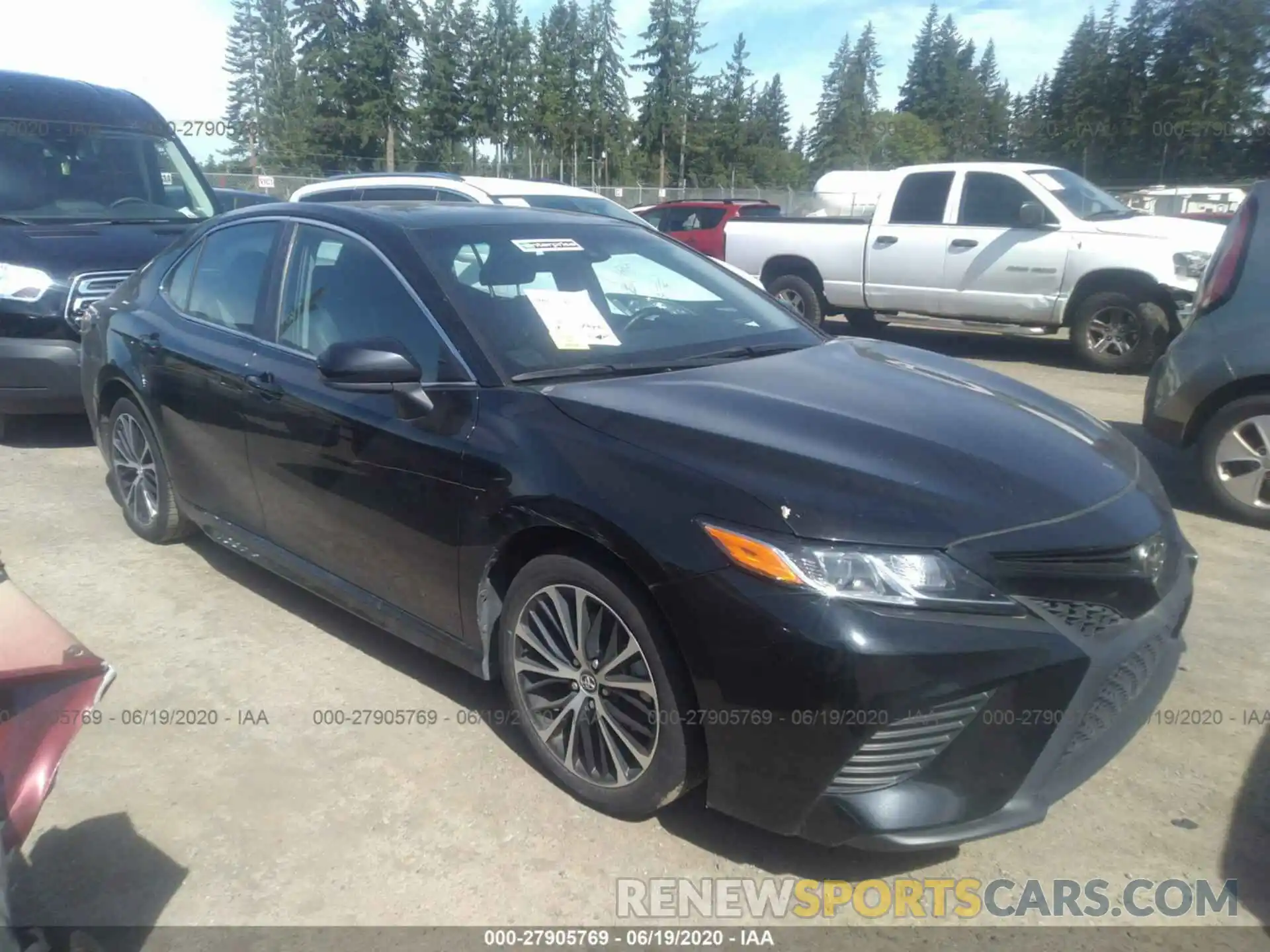 1 Photograph of a damaged car 4T1B11HK2KU725057 TOYOTA CAMRY 2019