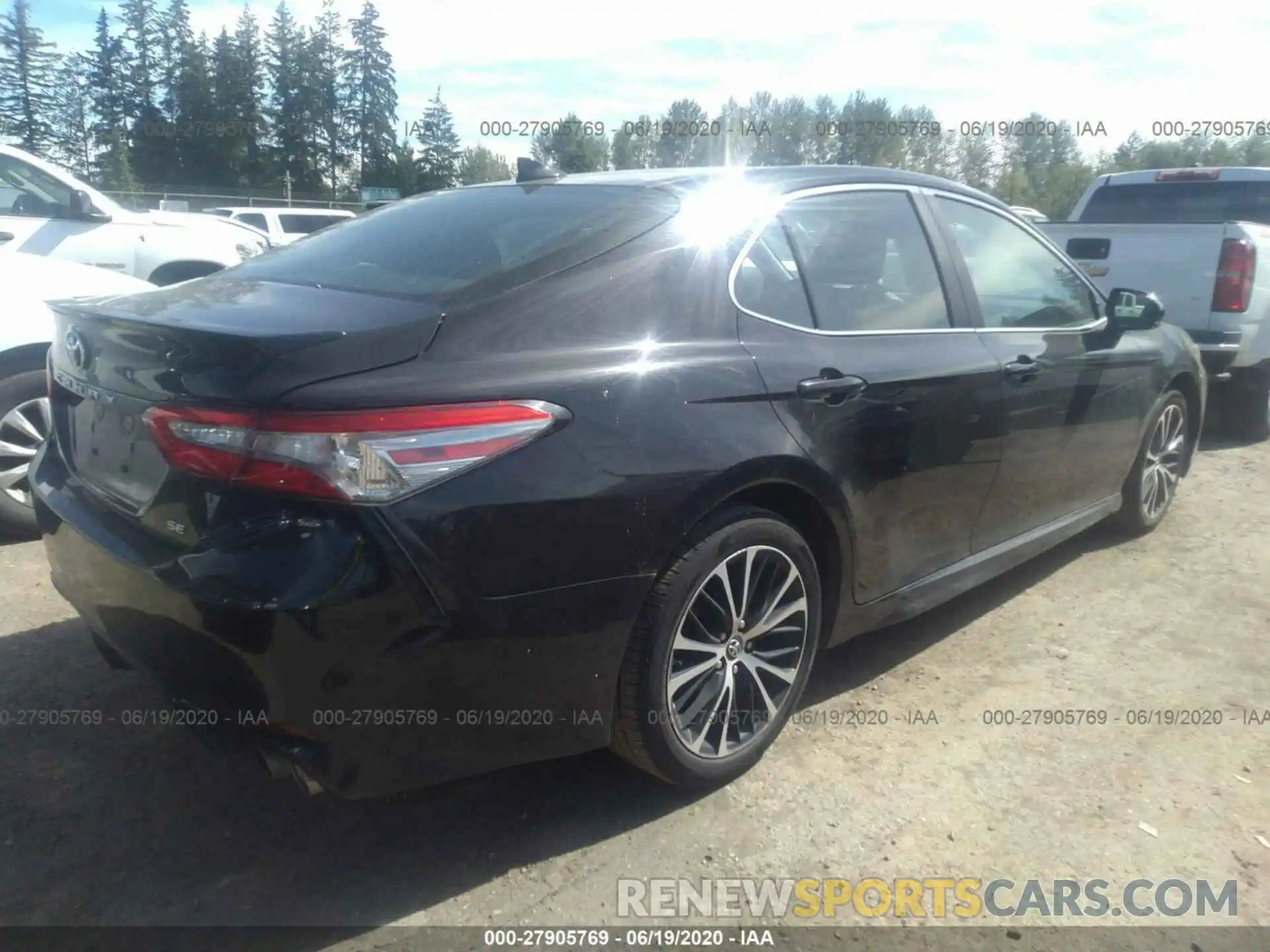 4 Фотография поврежденного автомобиля 4T1B11HK2KU725057 TOYOTA CAMRY 2019