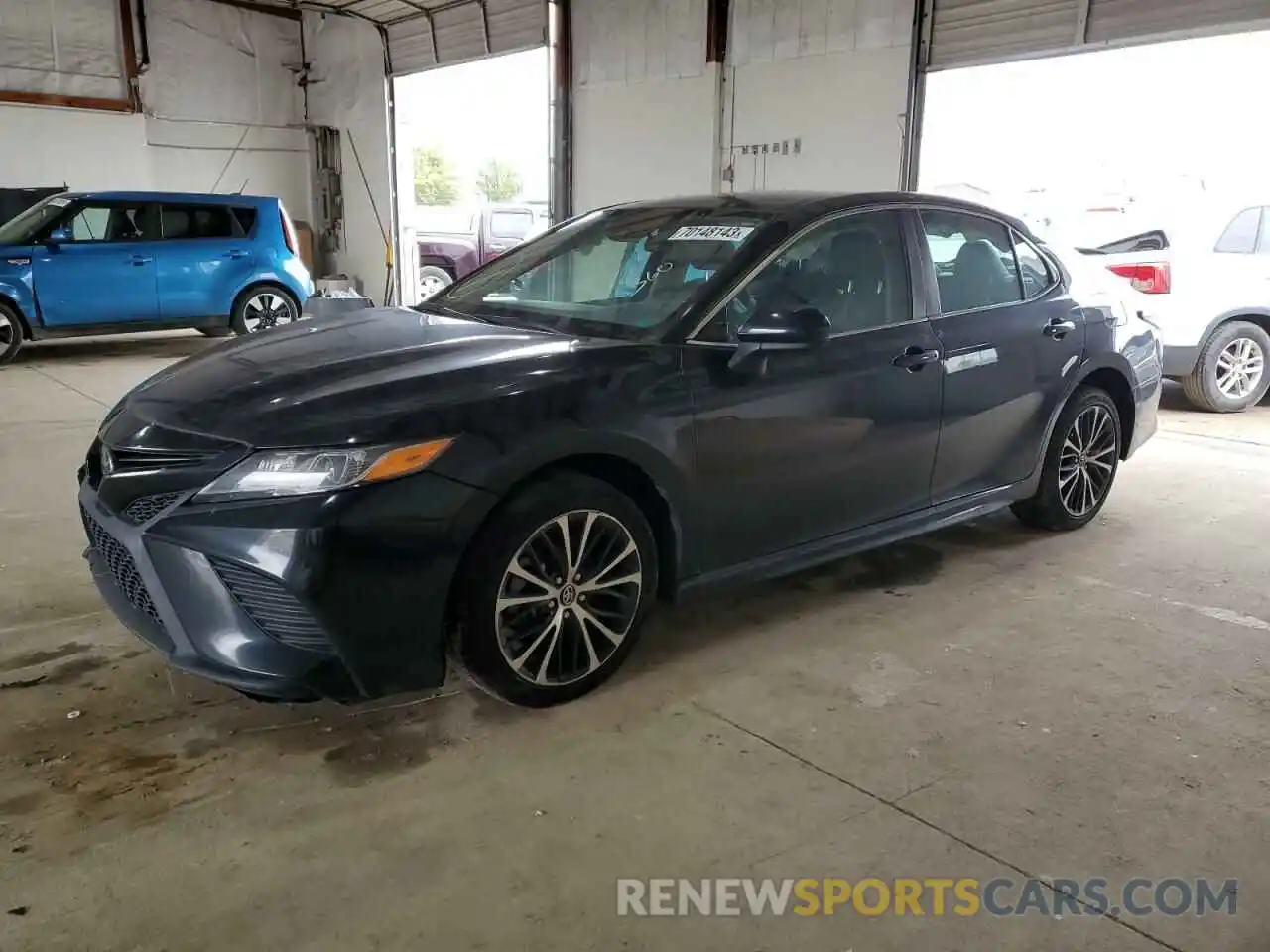 1 Photograph of a damaged car 4T1B11HK2KU725091 TOYOTA CAMRY 2019