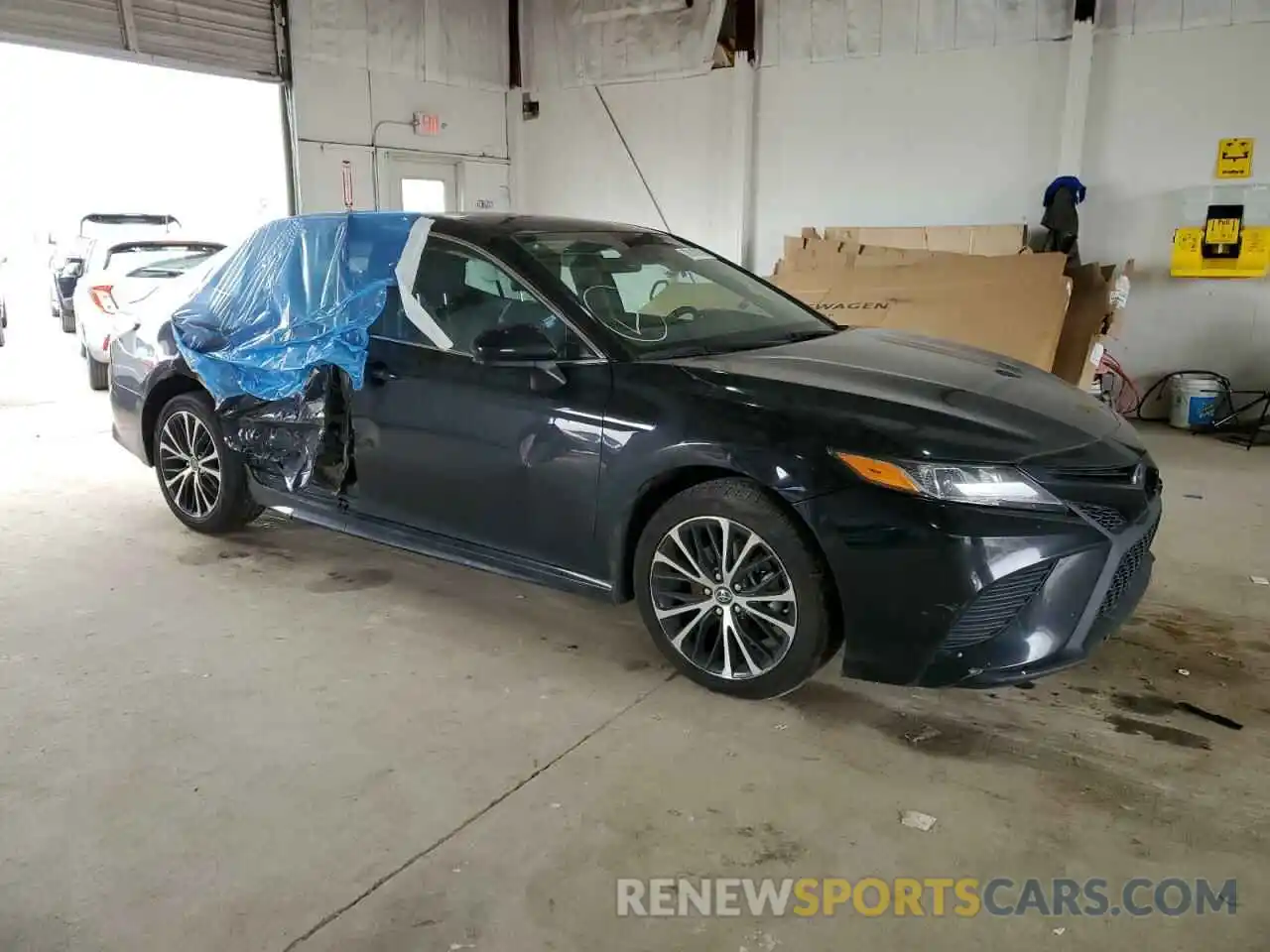 4 Photograph of a damaged car 4T1B11HK2KU725091 TOYOTA CAMRY 2019