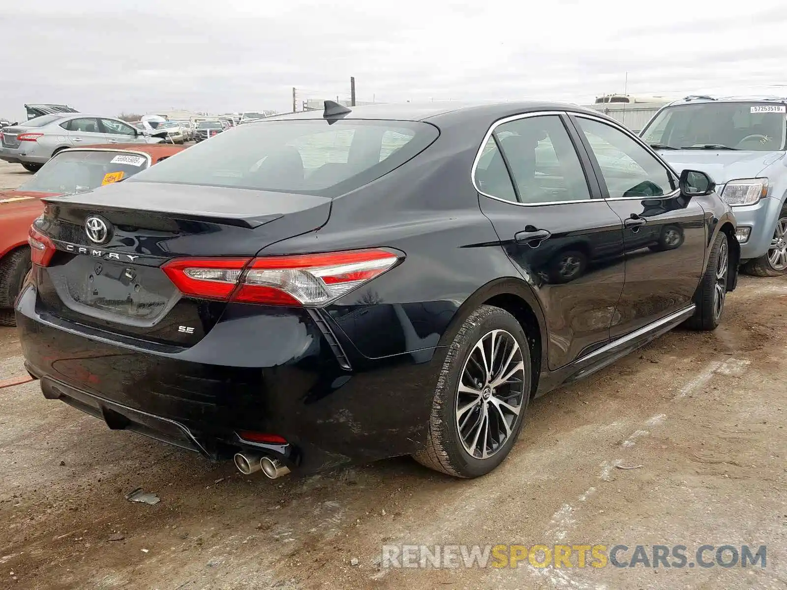 4 Photograph of a damaged car 4T1B11HK2KU725124 TOYOTA CAMRY 2019