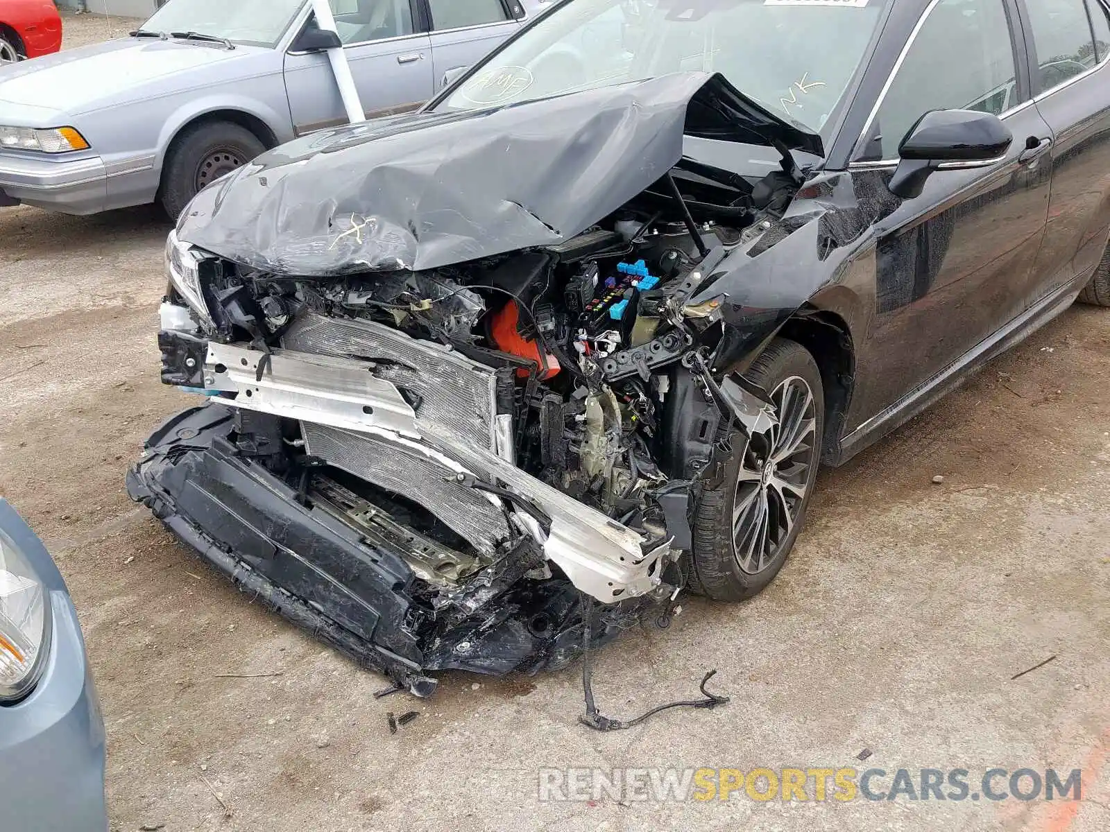 9 Photograph of a damaged car 4T1B11HK2KU725124 TOYOTA CAMRY 2019